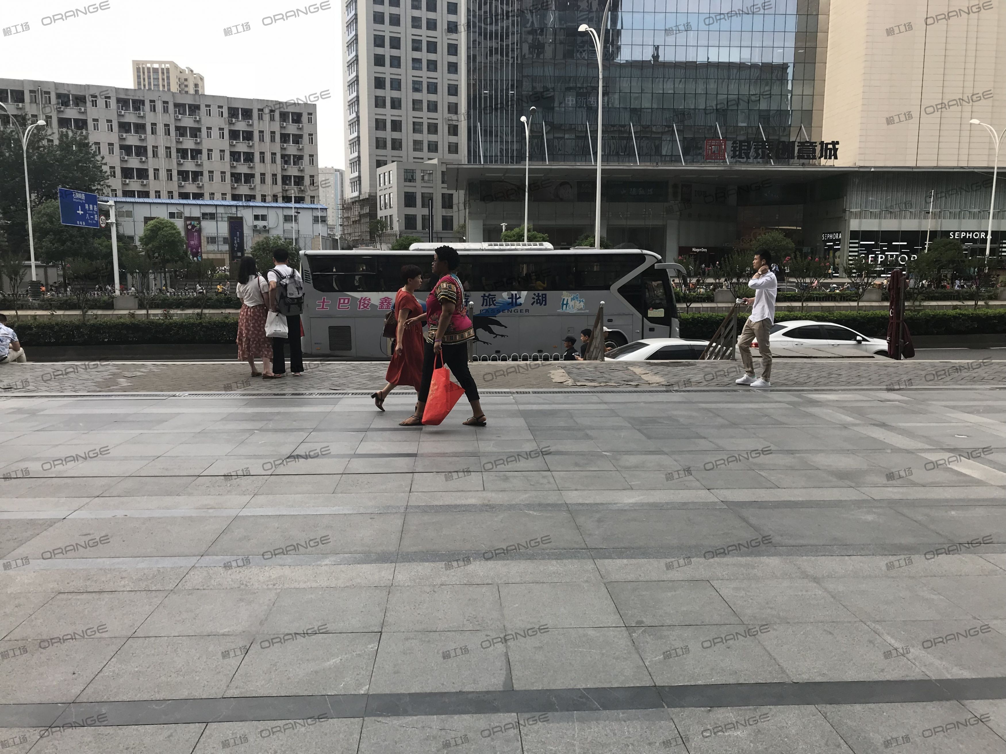 武汉群光广场-室外北广场西侧一2