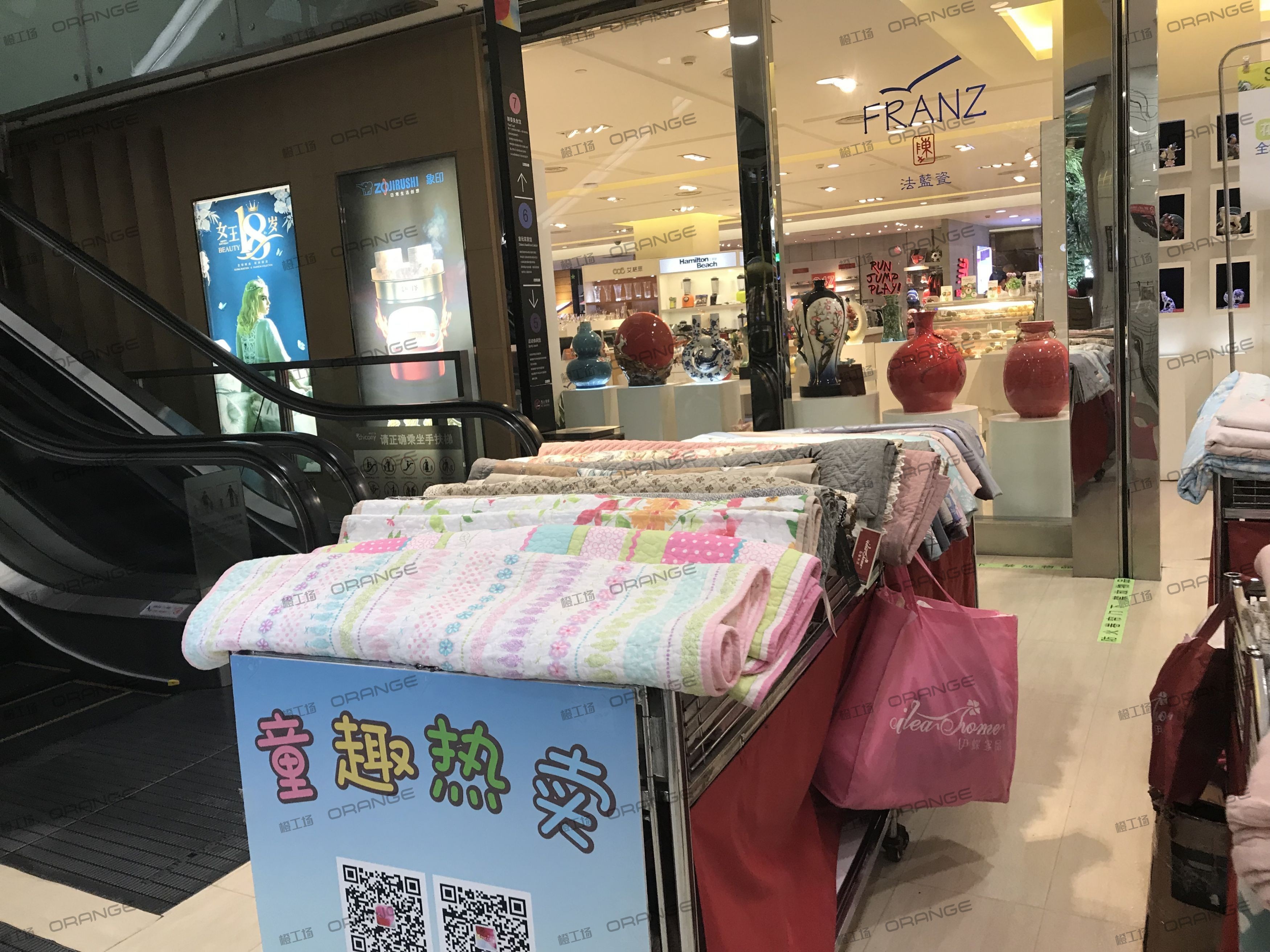 武汉群光广场-室内六层西扶梯北4