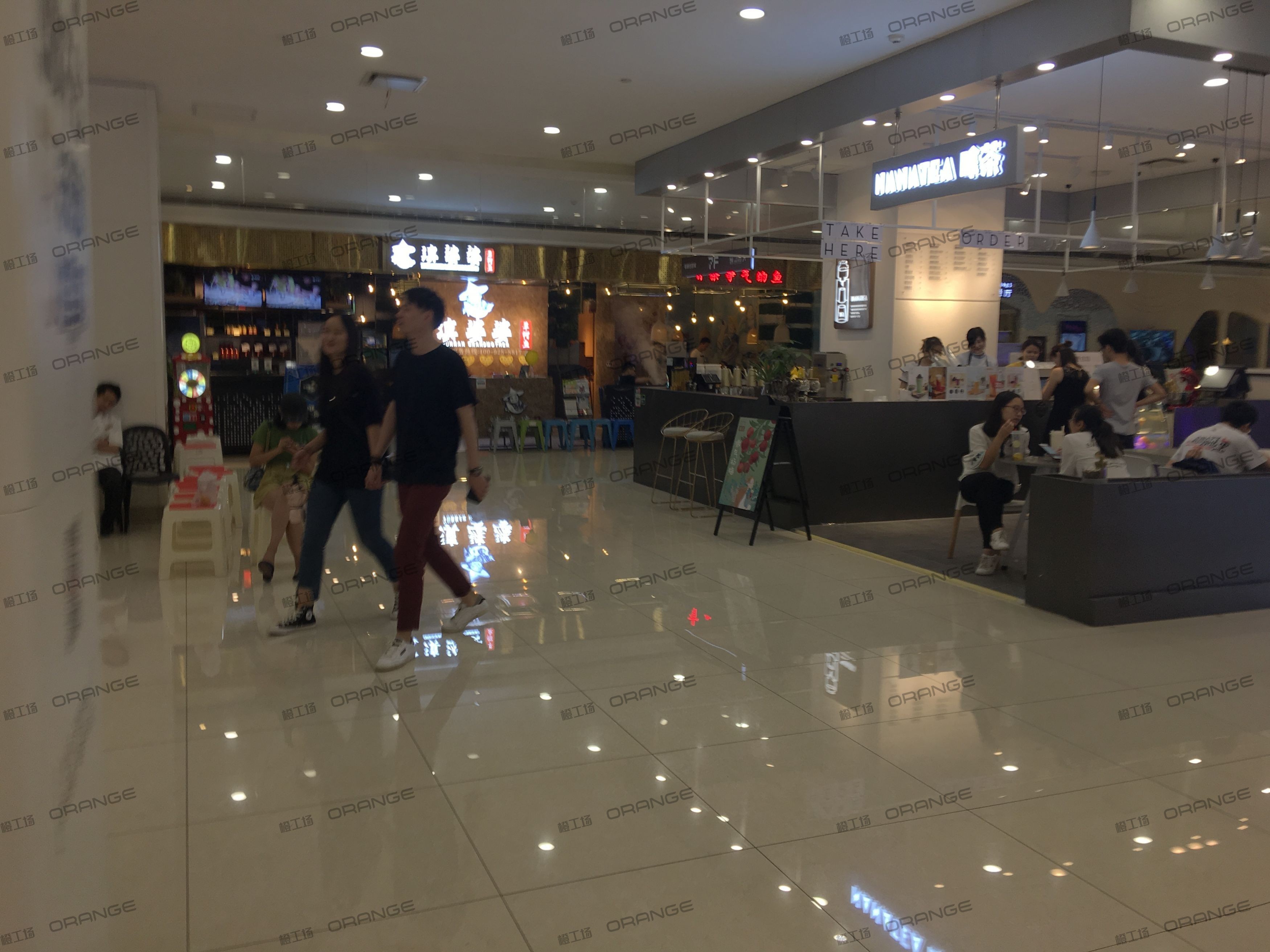 武汉银泰创意城（街道口店）-室内七层中庭环廊东4