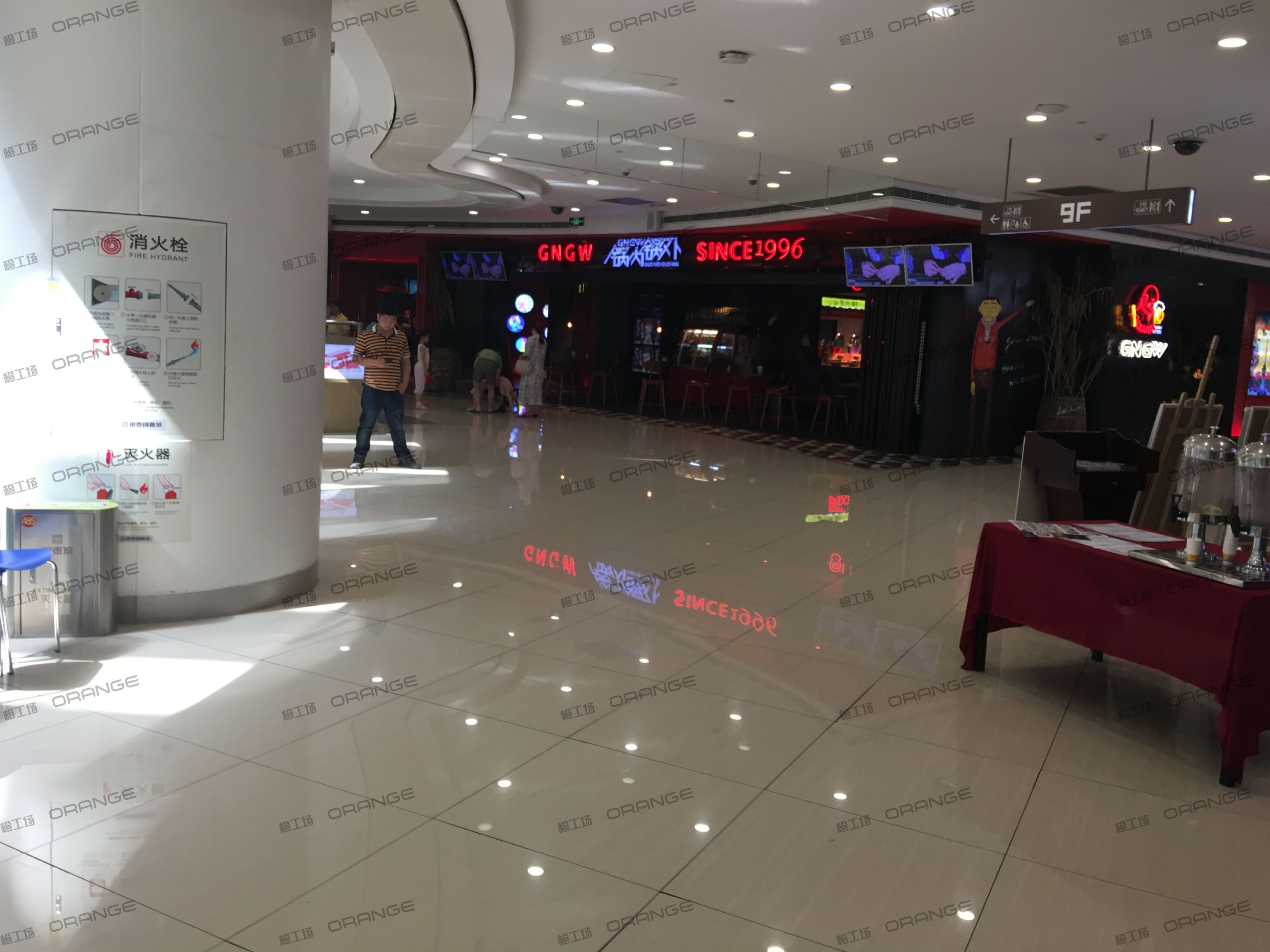 武汉银泰创意城（街道口店）-室内九层中庭环廊东4