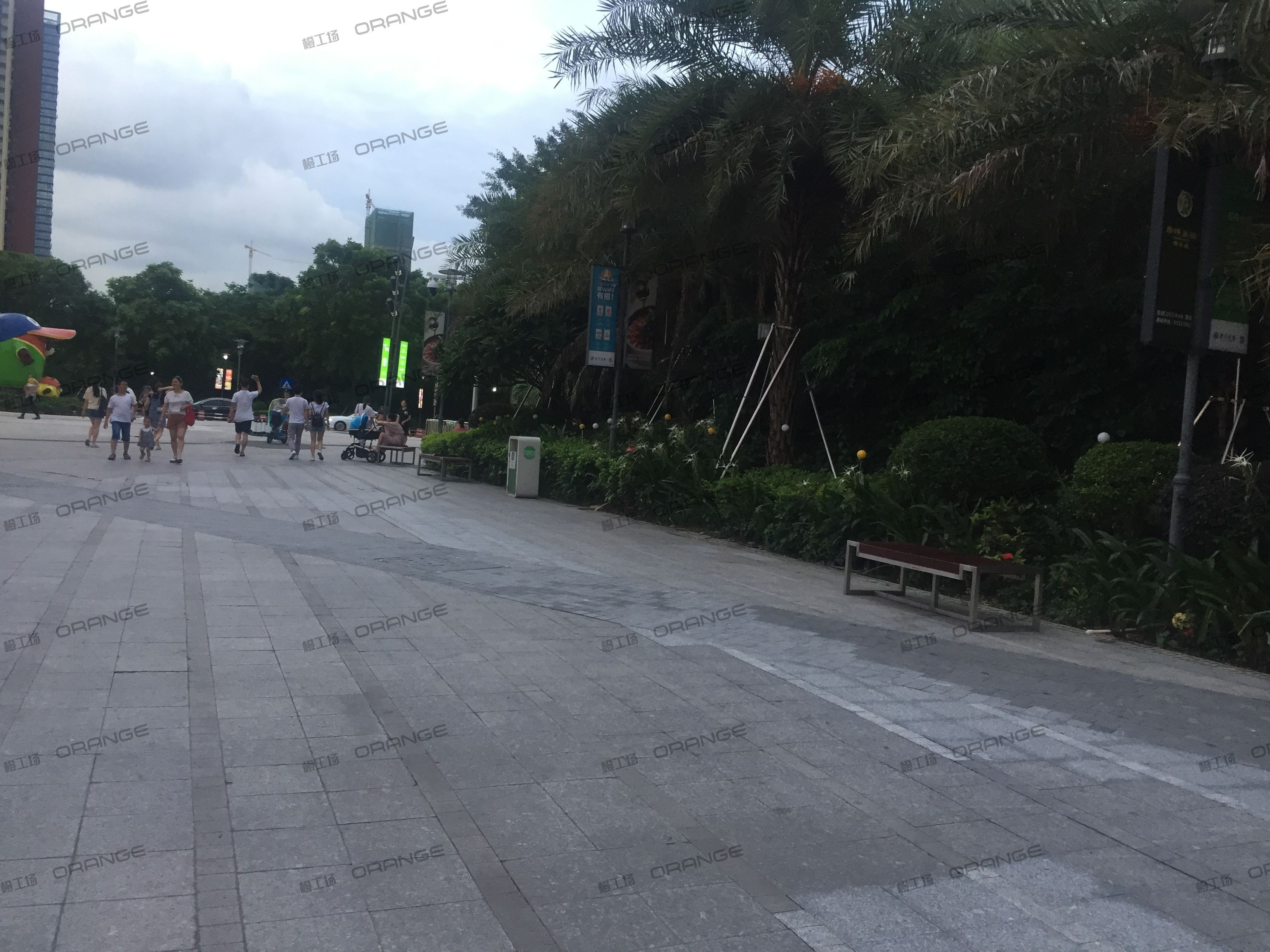 深圳星河COCO park（龙岗店）-室外南侧通道4