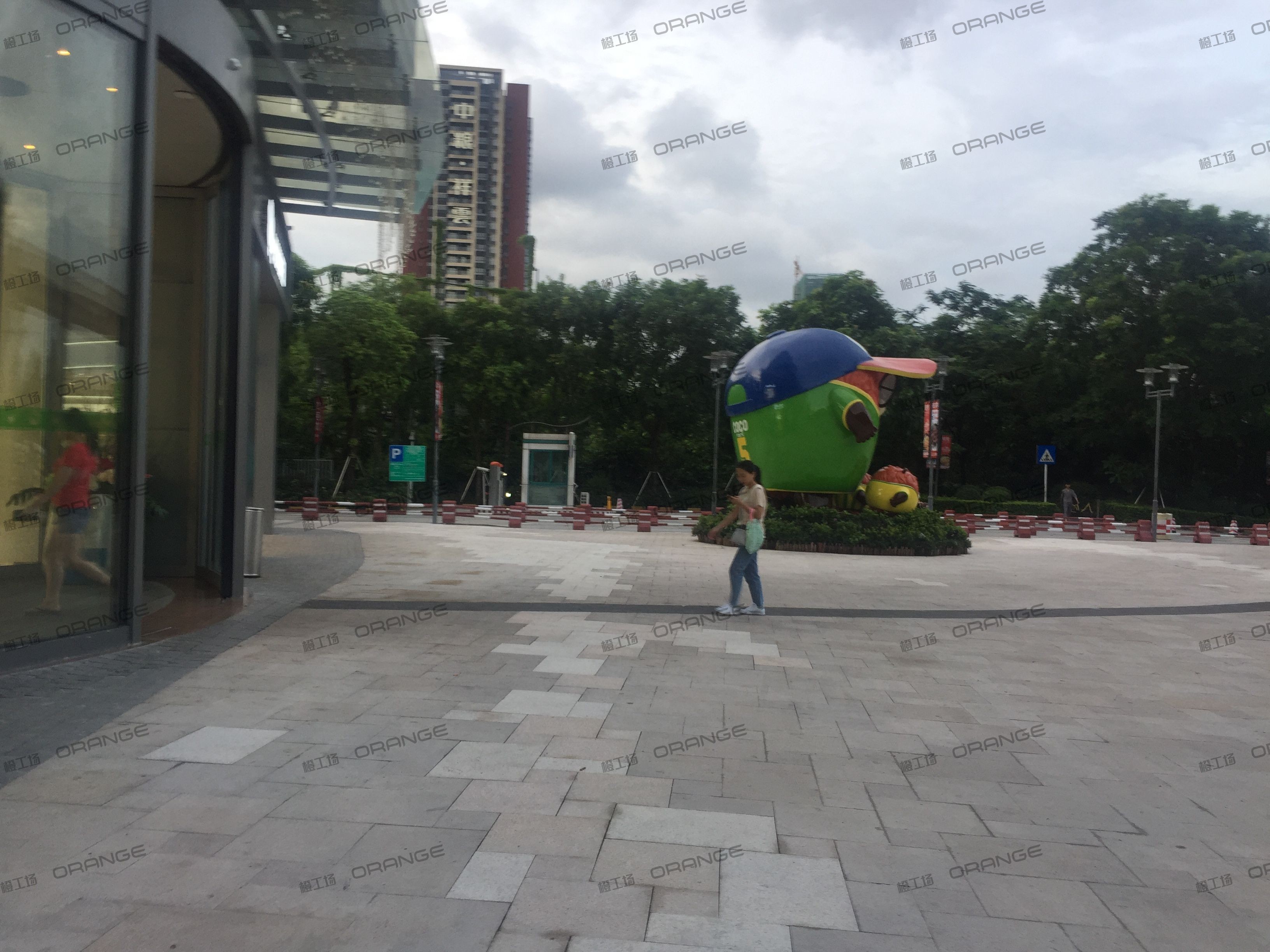 深圳星河COCO park（龙岗店）-室外东南侧通道3