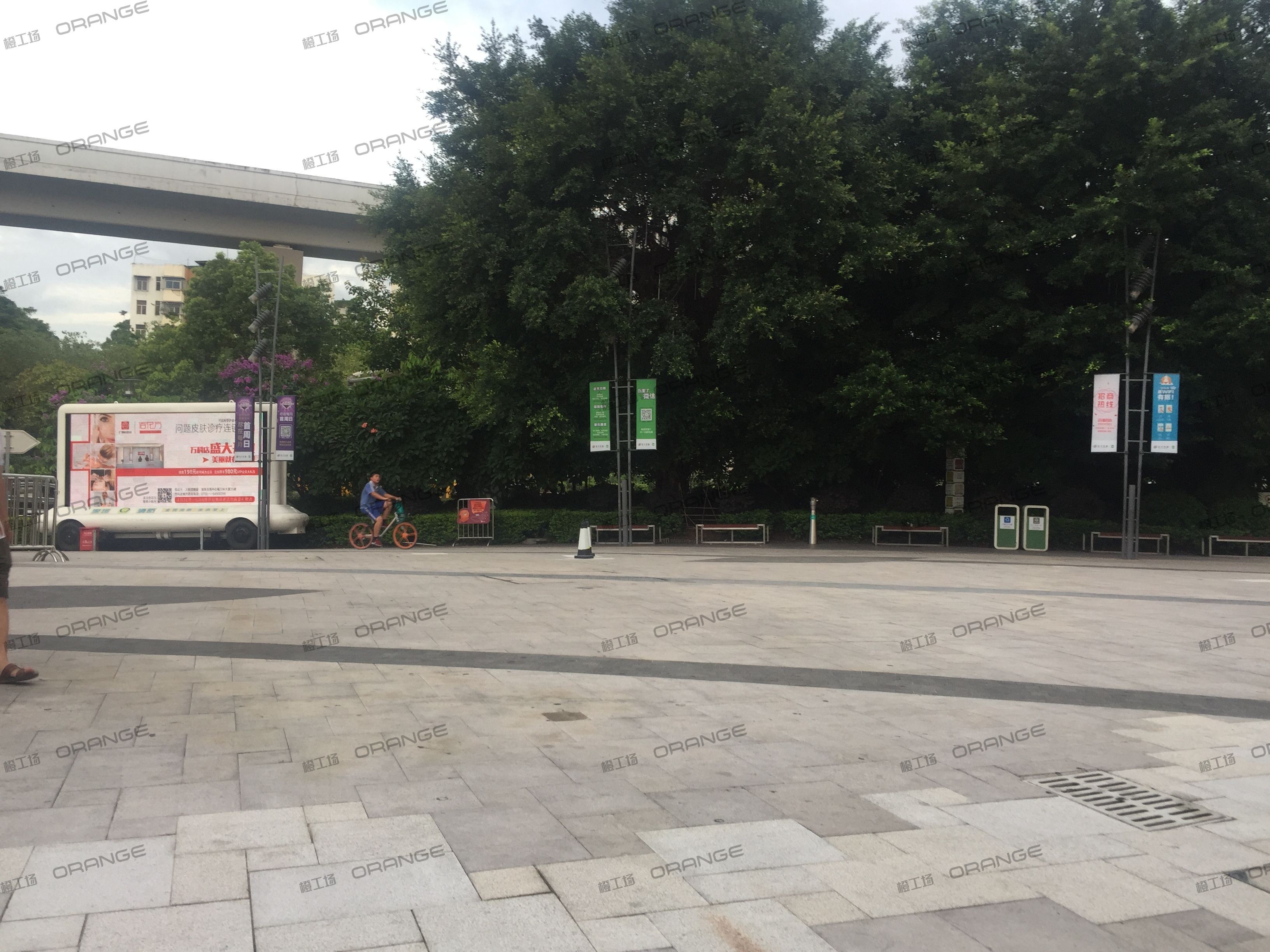 深圳星河COCO park（龙岗店）-室外东北门前三2