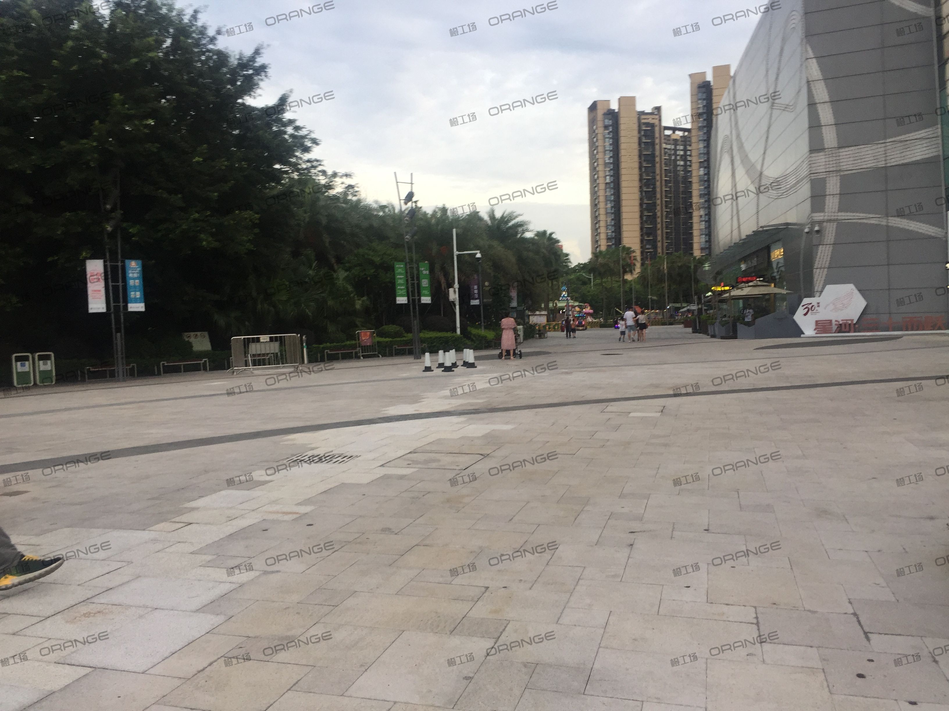 深圳星河COCO park（龙岗店）-室外东北门前三3
