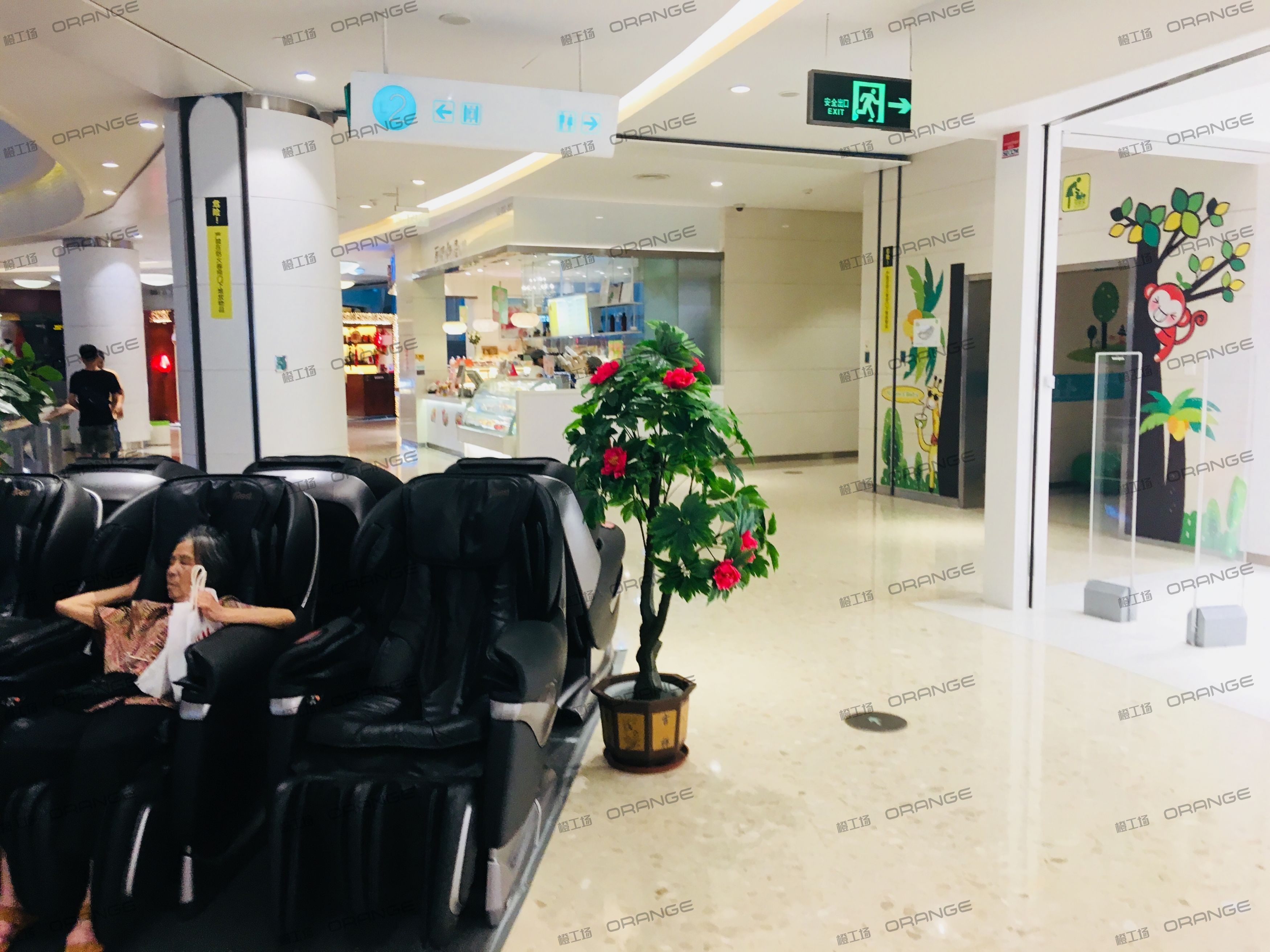 深圳星河COCO park（龙岗店）-室内二层中庭环廊西北侧4