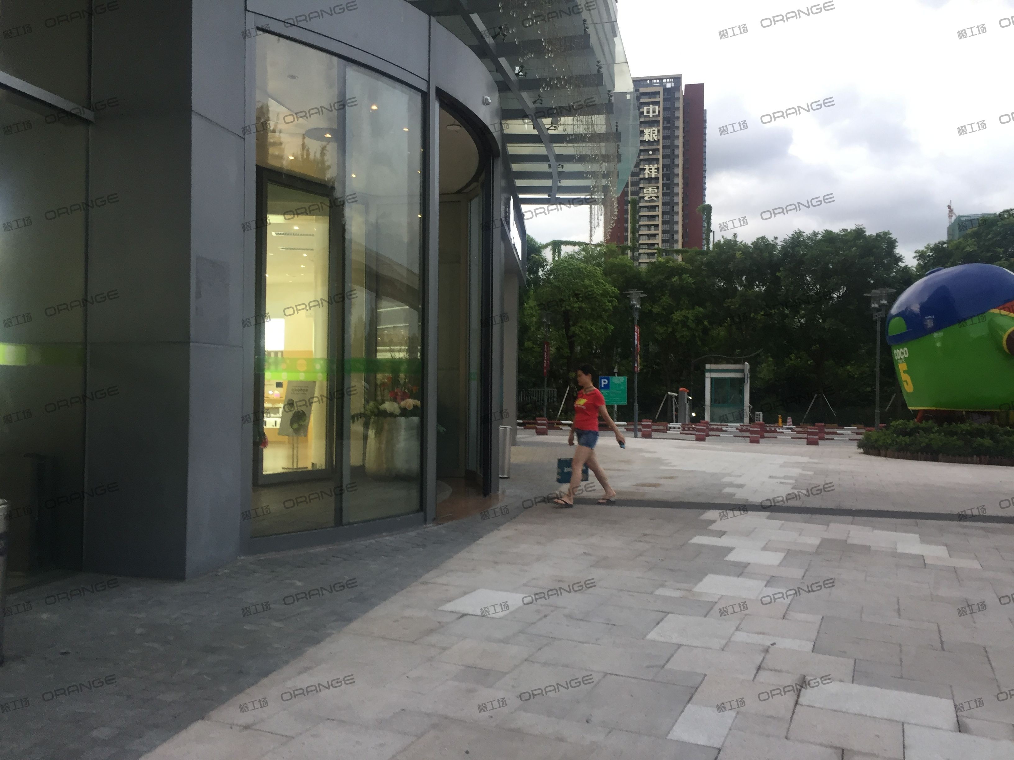 深圳星河COCO park（龙岗店）-室外东南侧通道2