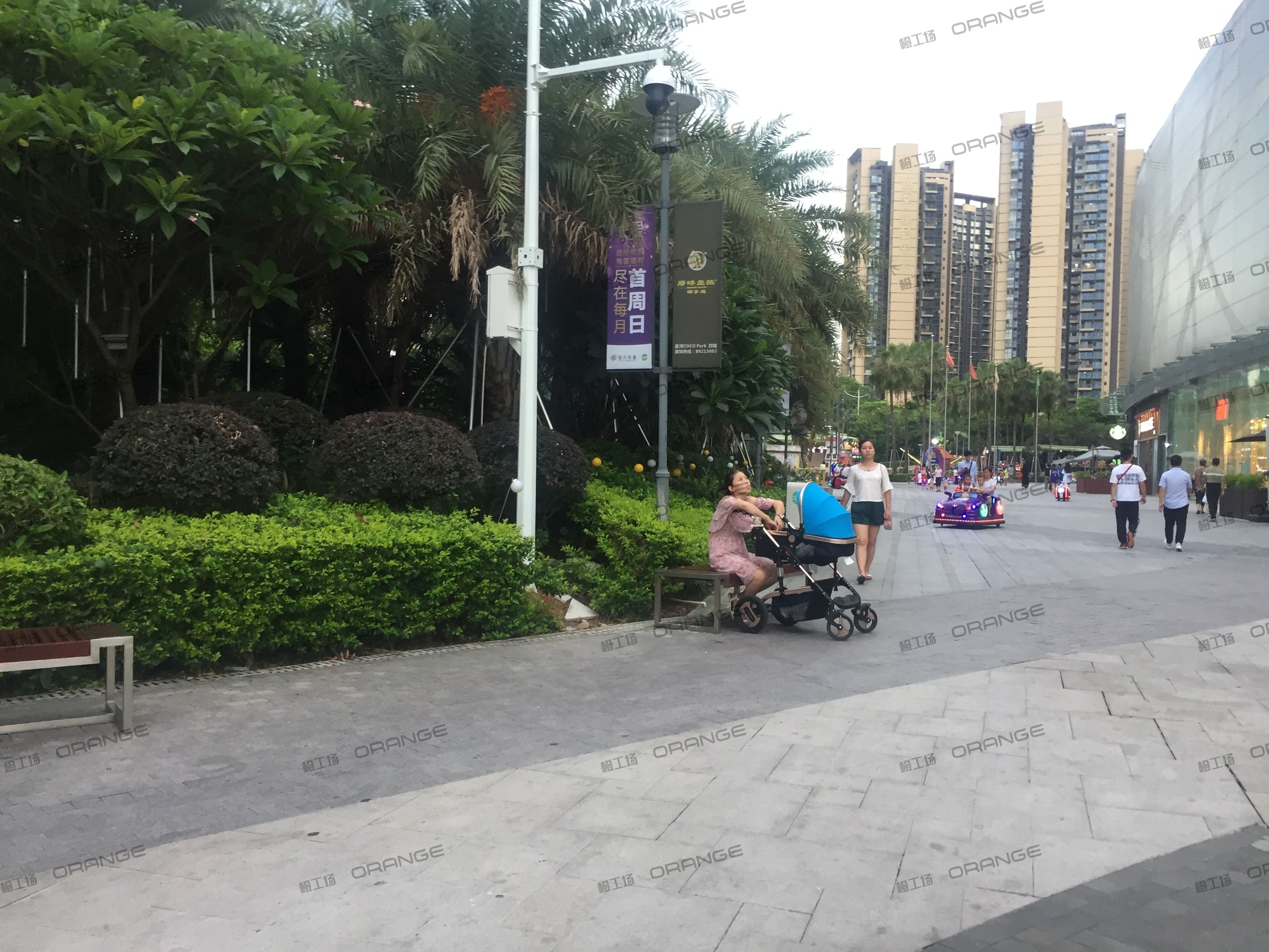 深圳星河COCO park（龙岗店）-室外东南侧门前3