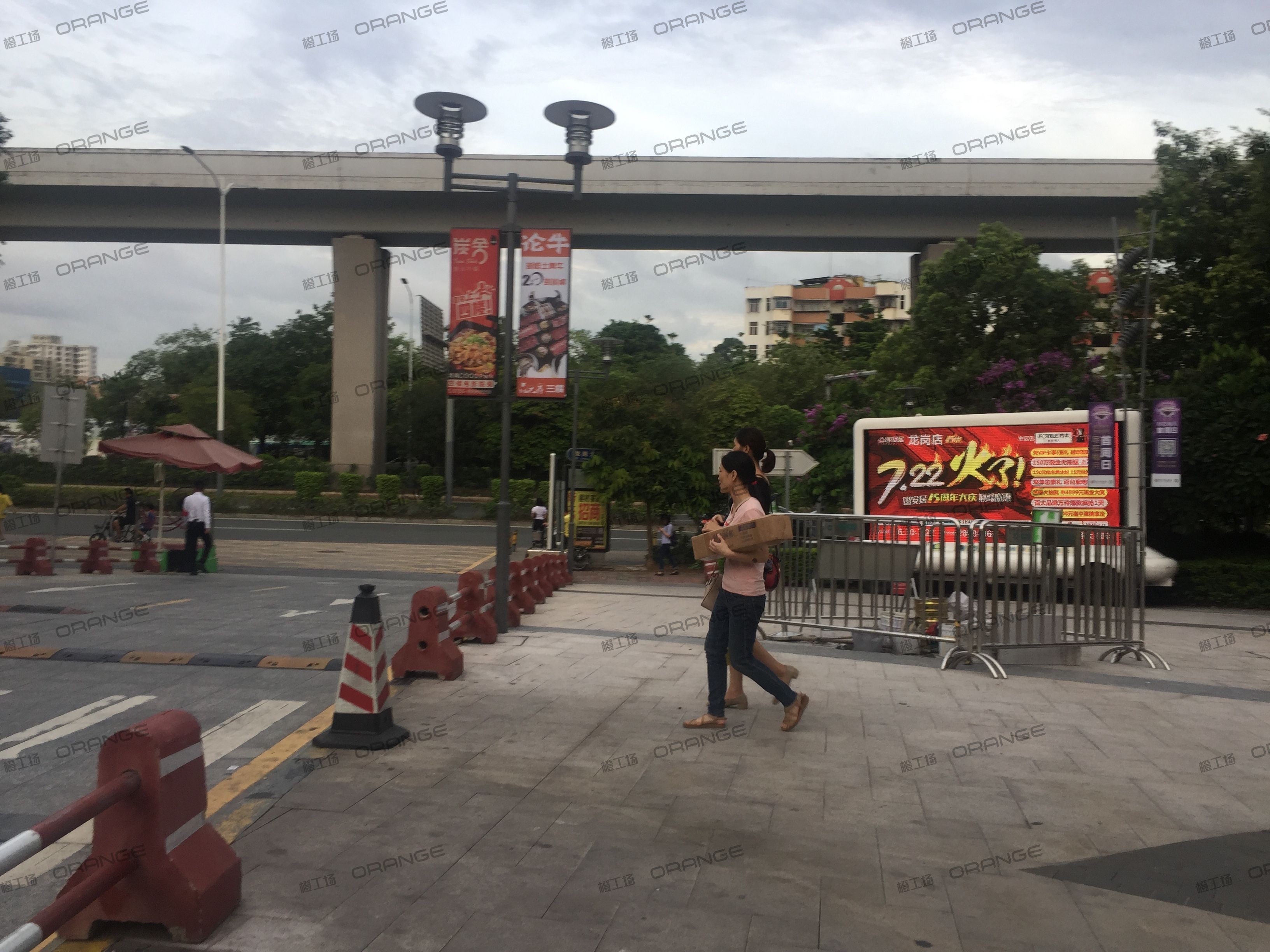 深圳星河COCO park（龙岗店）-室外东北门前4