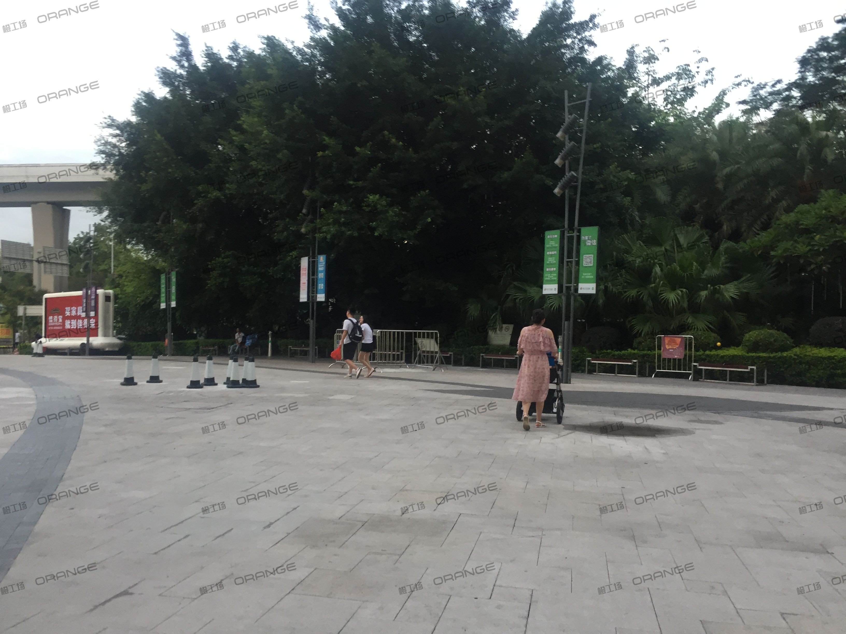 深圳星河COCO park（龙岗店）-室外东南侧通道二1