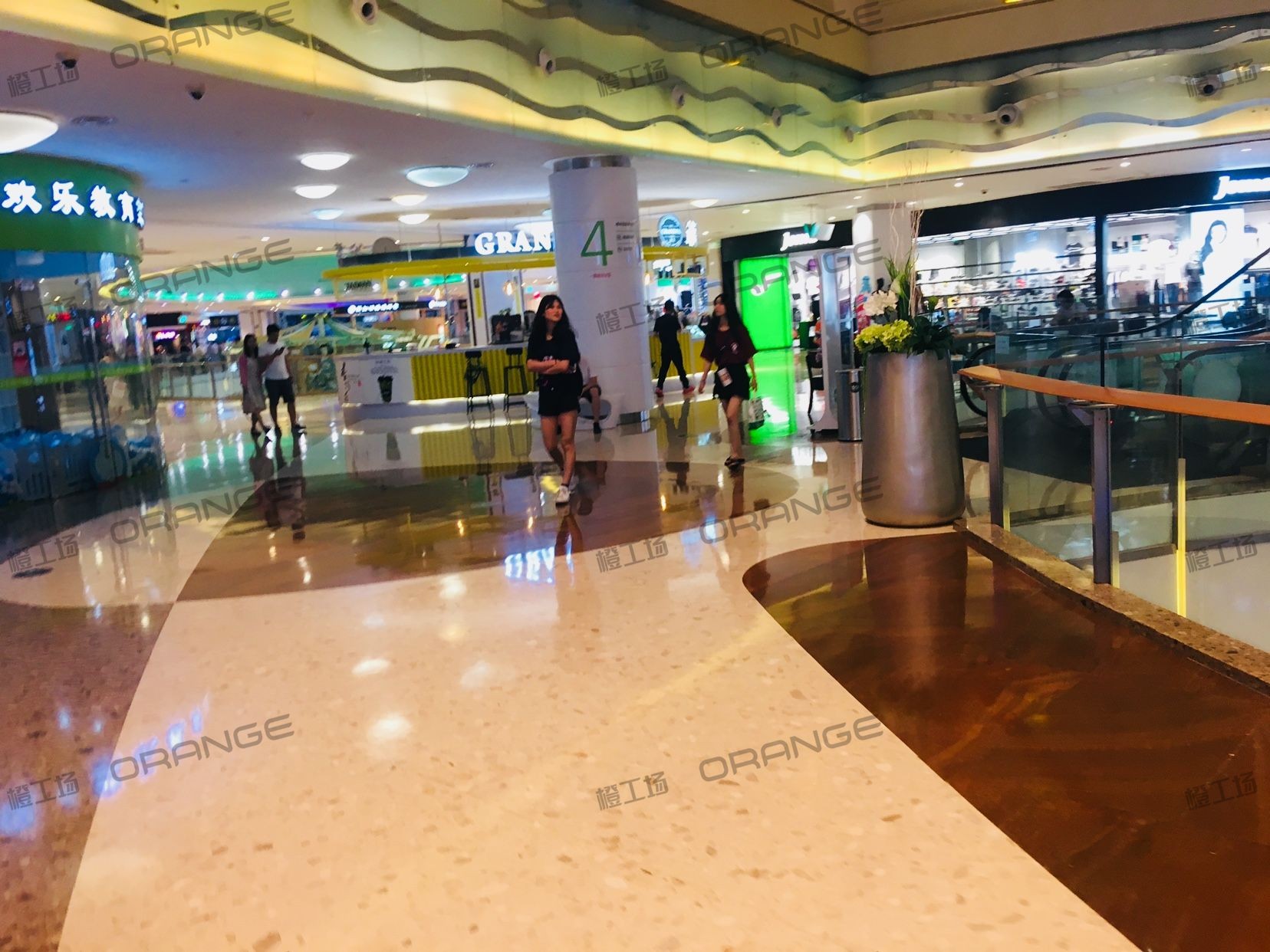 深圳星河COCO park（龙岗店）-室内四层中庭环廊东南侧3