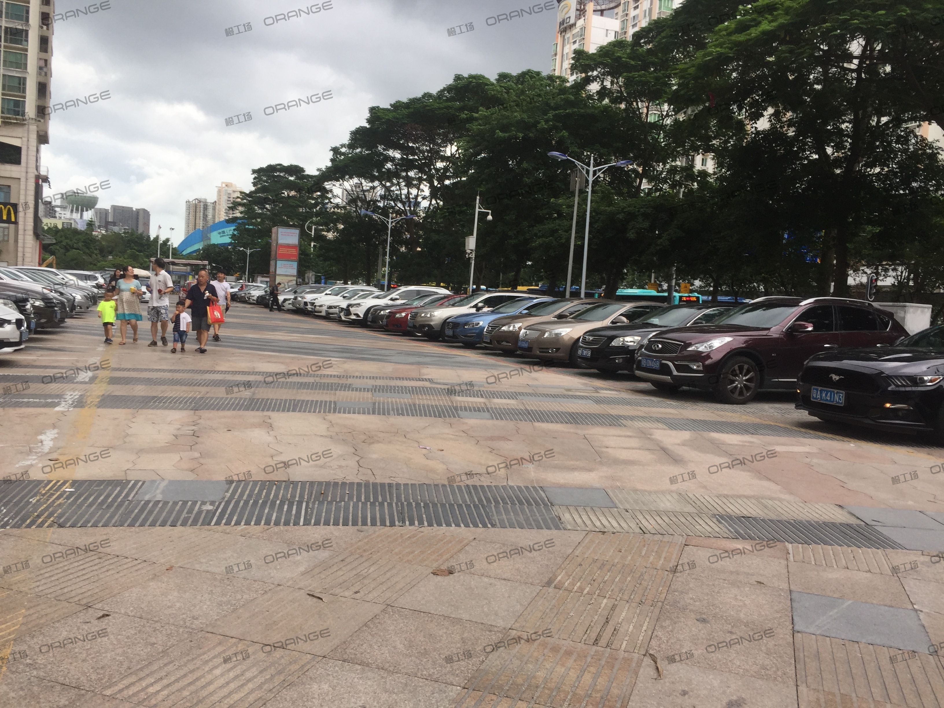 深圳信和购物广场（南山店）（信和自由广场）-室外东侧门前2