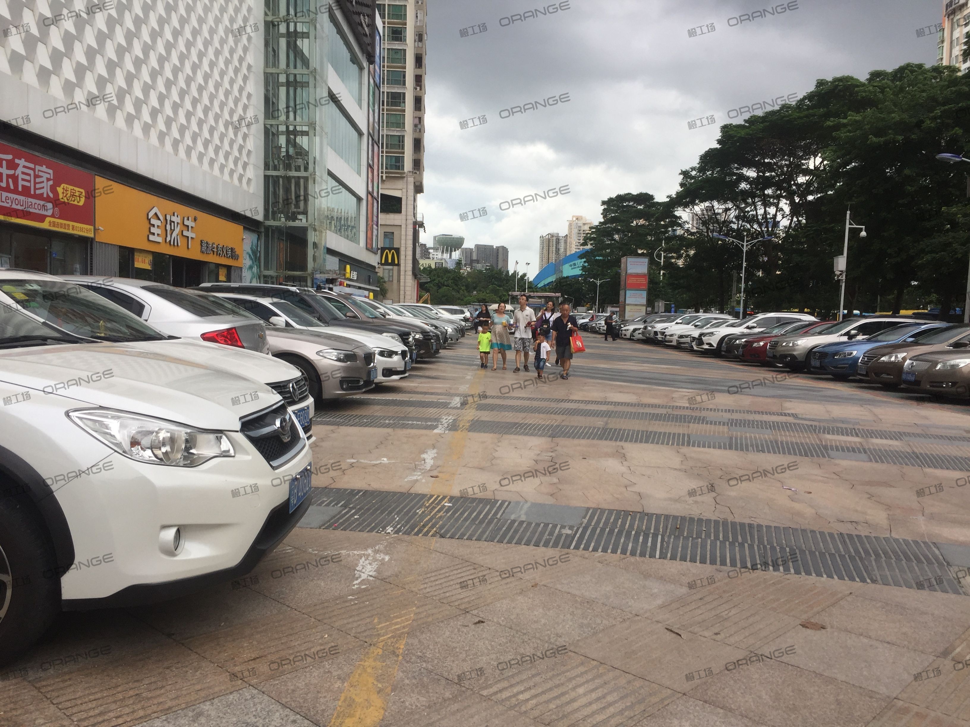 深圳信和购物广场（南山店）（信和自由广场）-室外东侧门前3