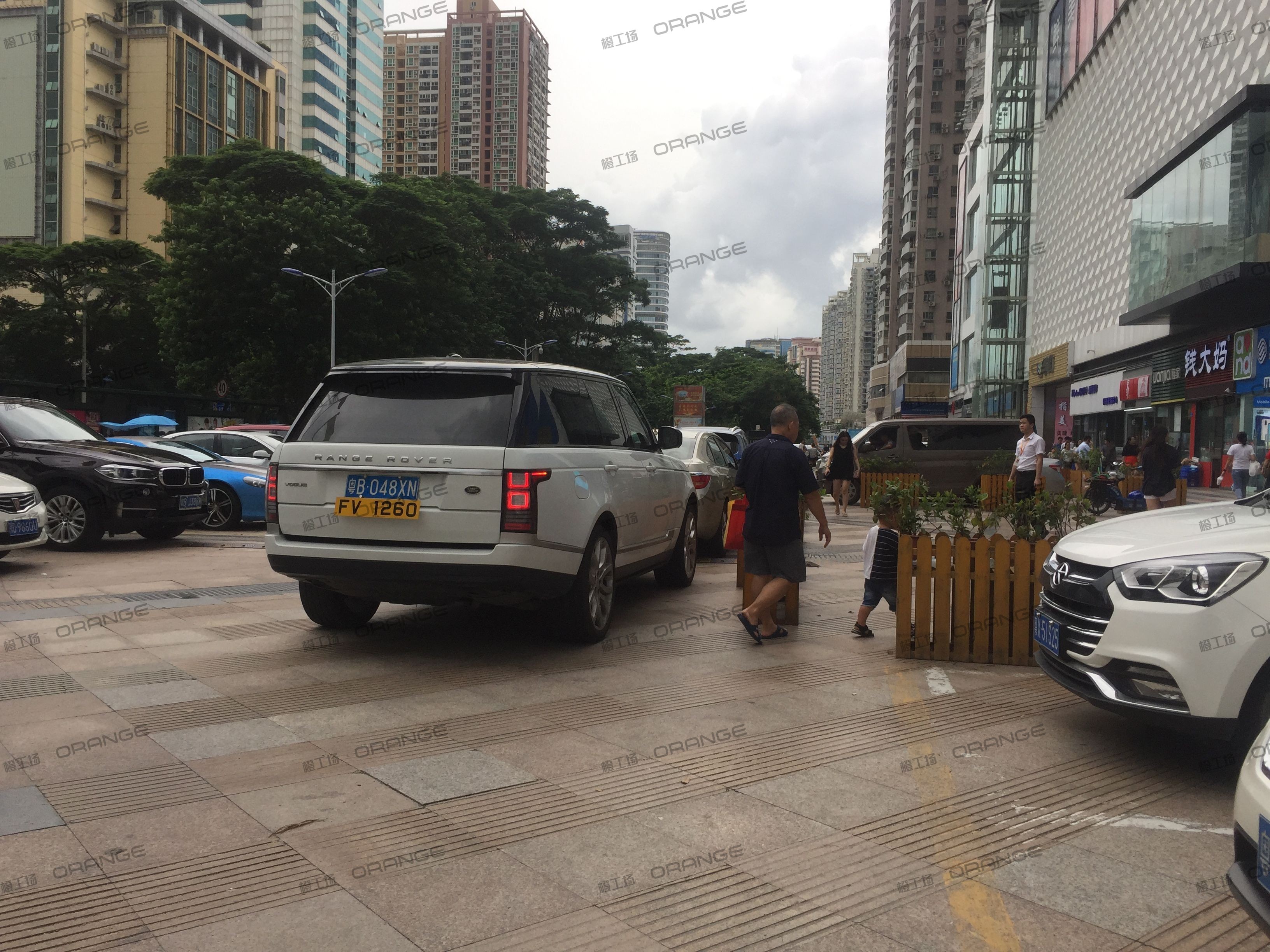 深圳信和购物广场（南山店）（信和自由广场）-室外东侧门前4