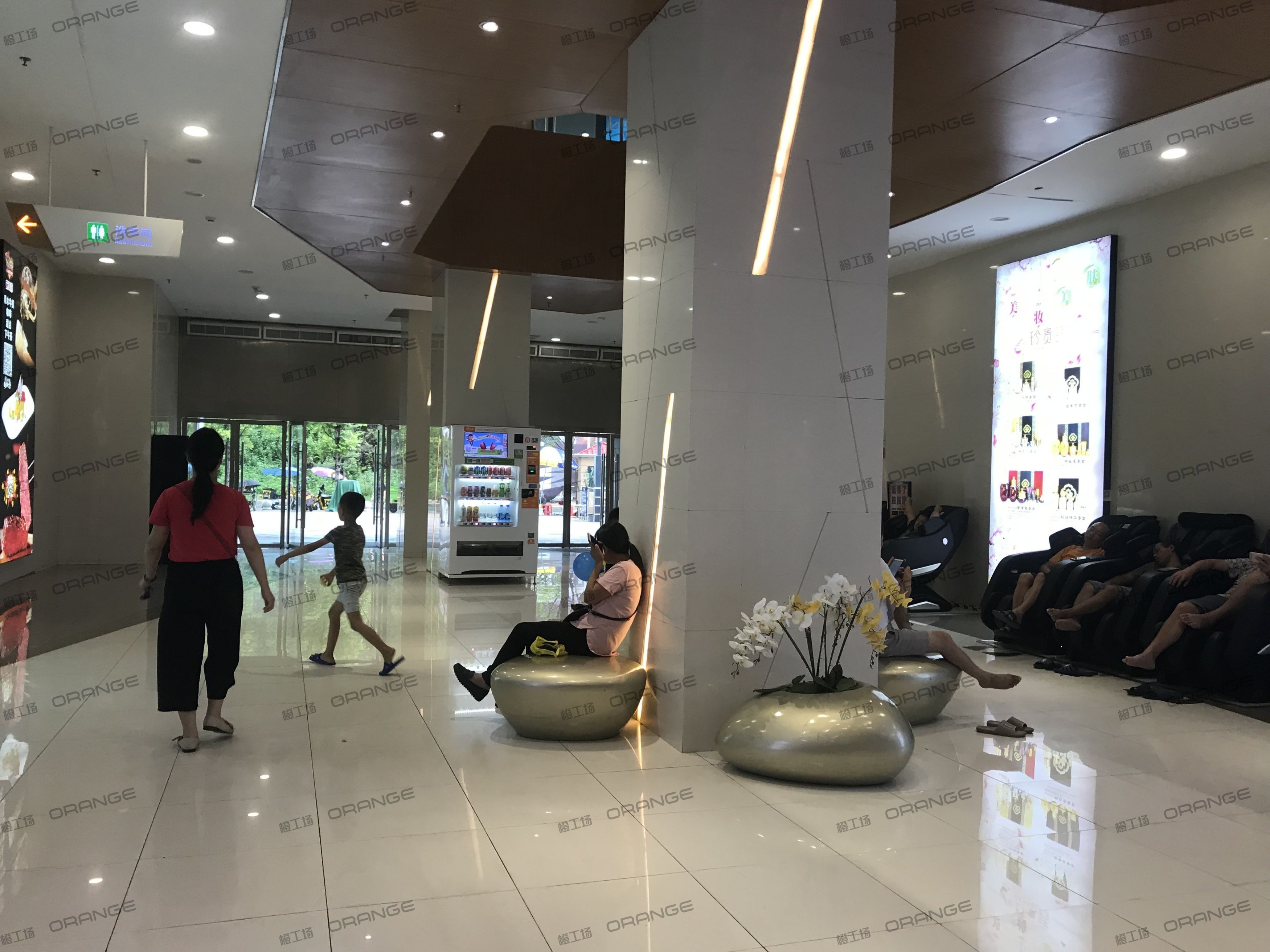 东莞万达广场(虎门店)-室内一层六号门内2