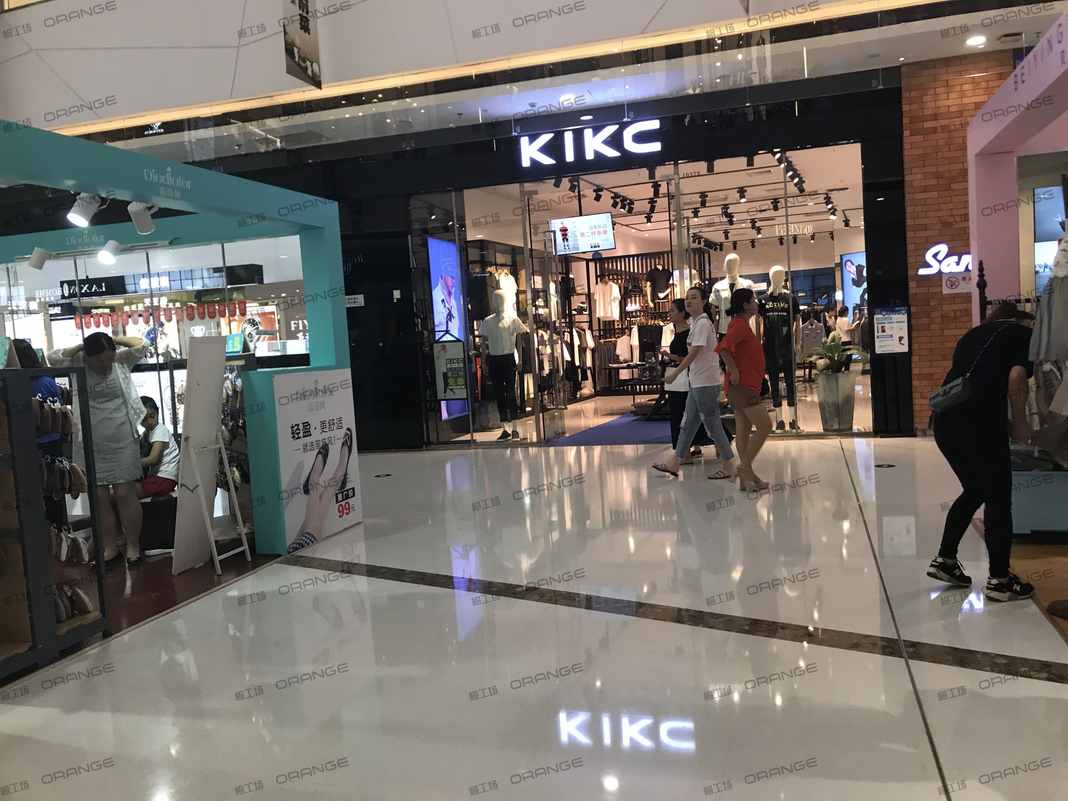 东莞万达广场(虎门店)-室内一层二号门中庭南A3