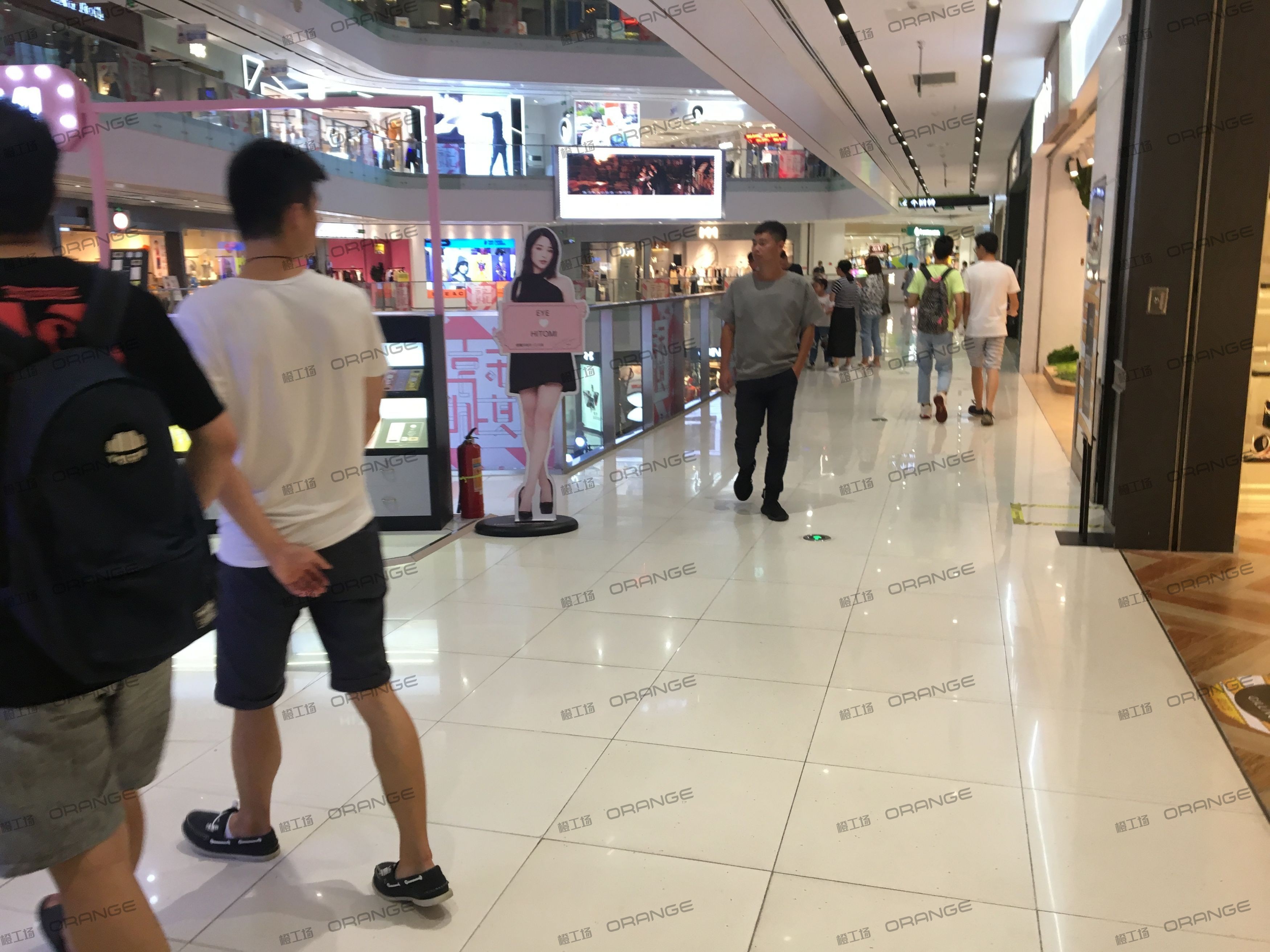 宁波来福士广场-室内二层东侧环廊西a4