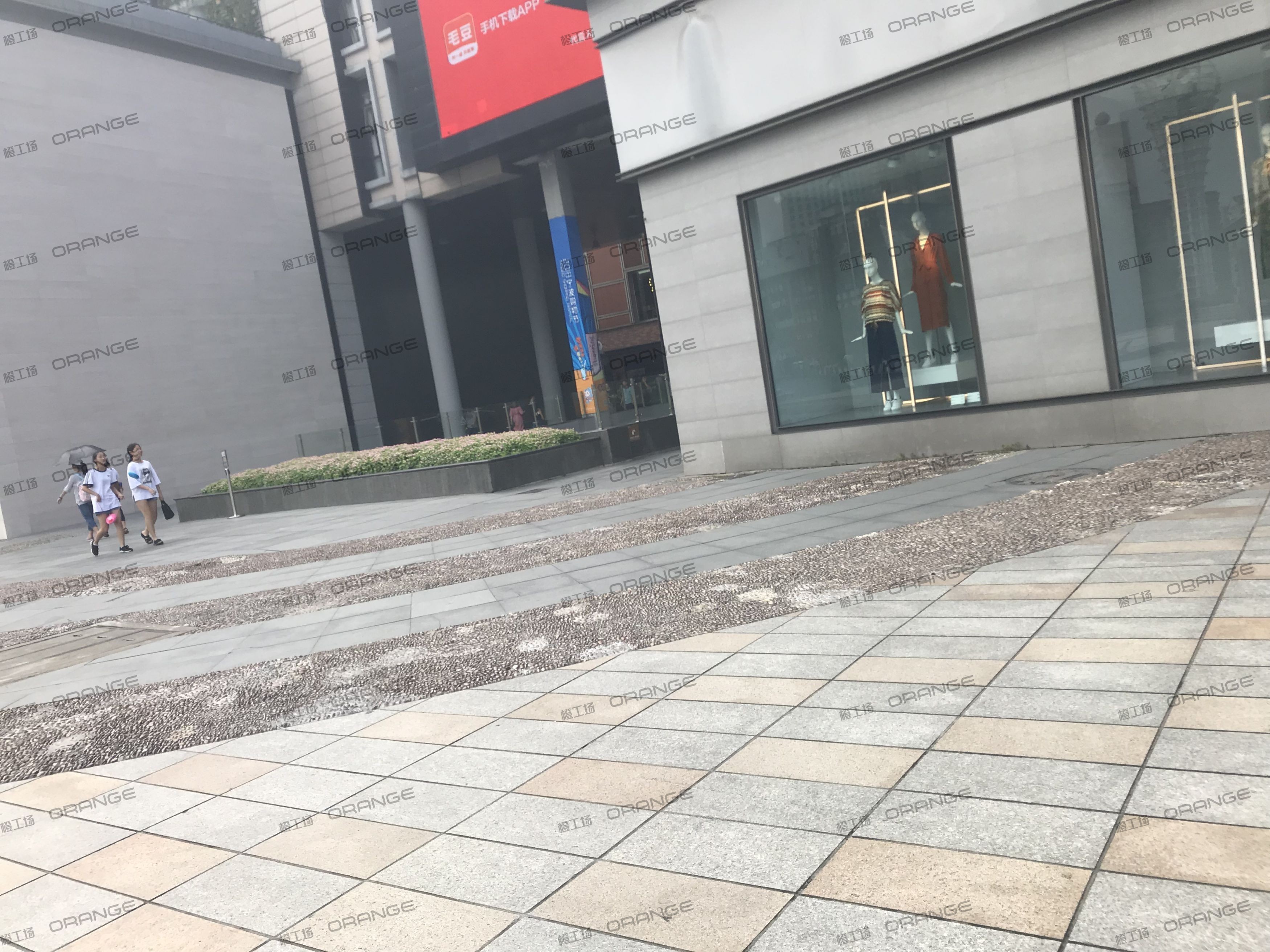 宁波天一国际购物中心-室外南走廊D1