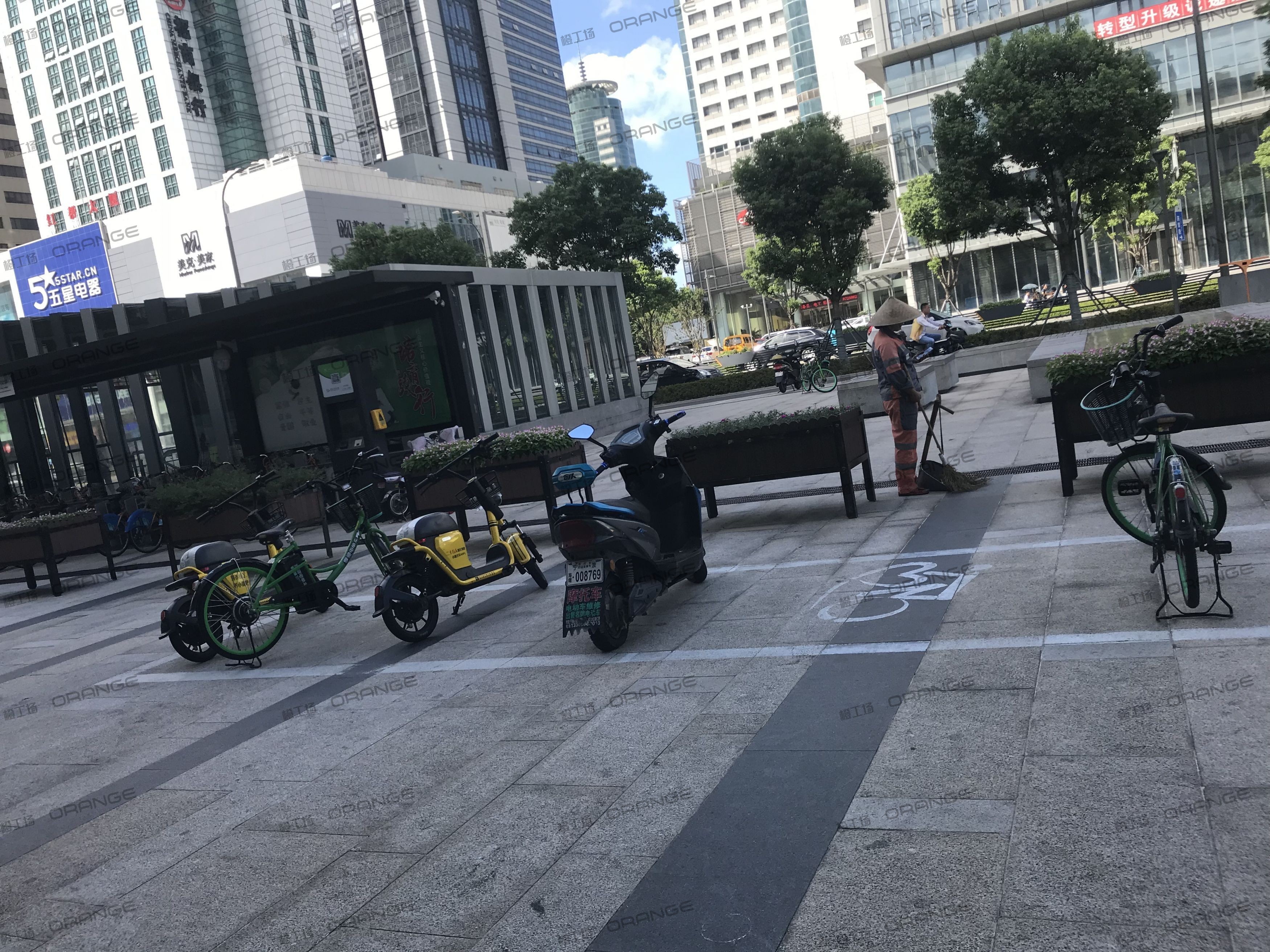 宁波天一国际购物中心-室外北走廊B3