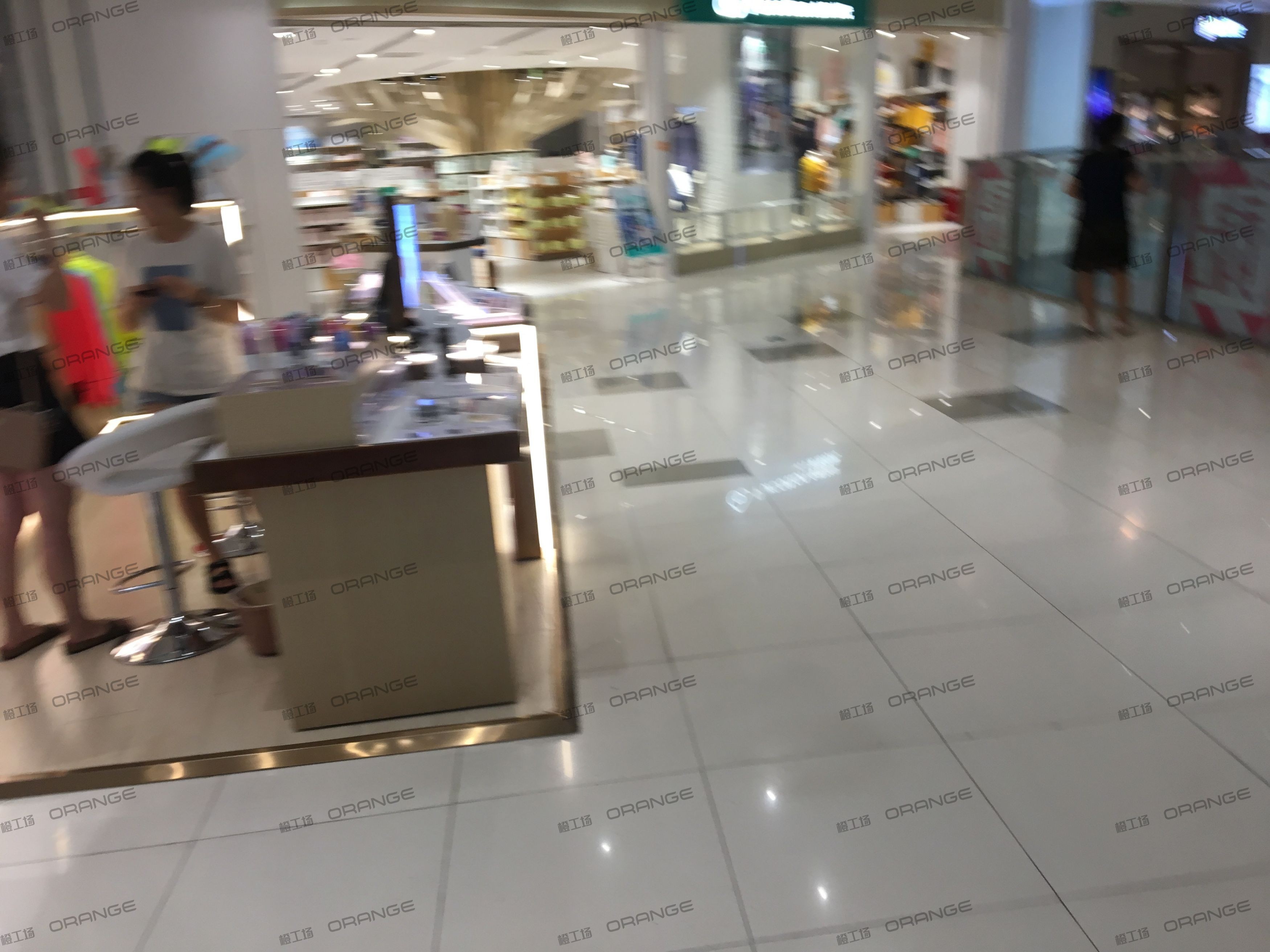 宁波来福士广场-室内二层东侧环廊南3