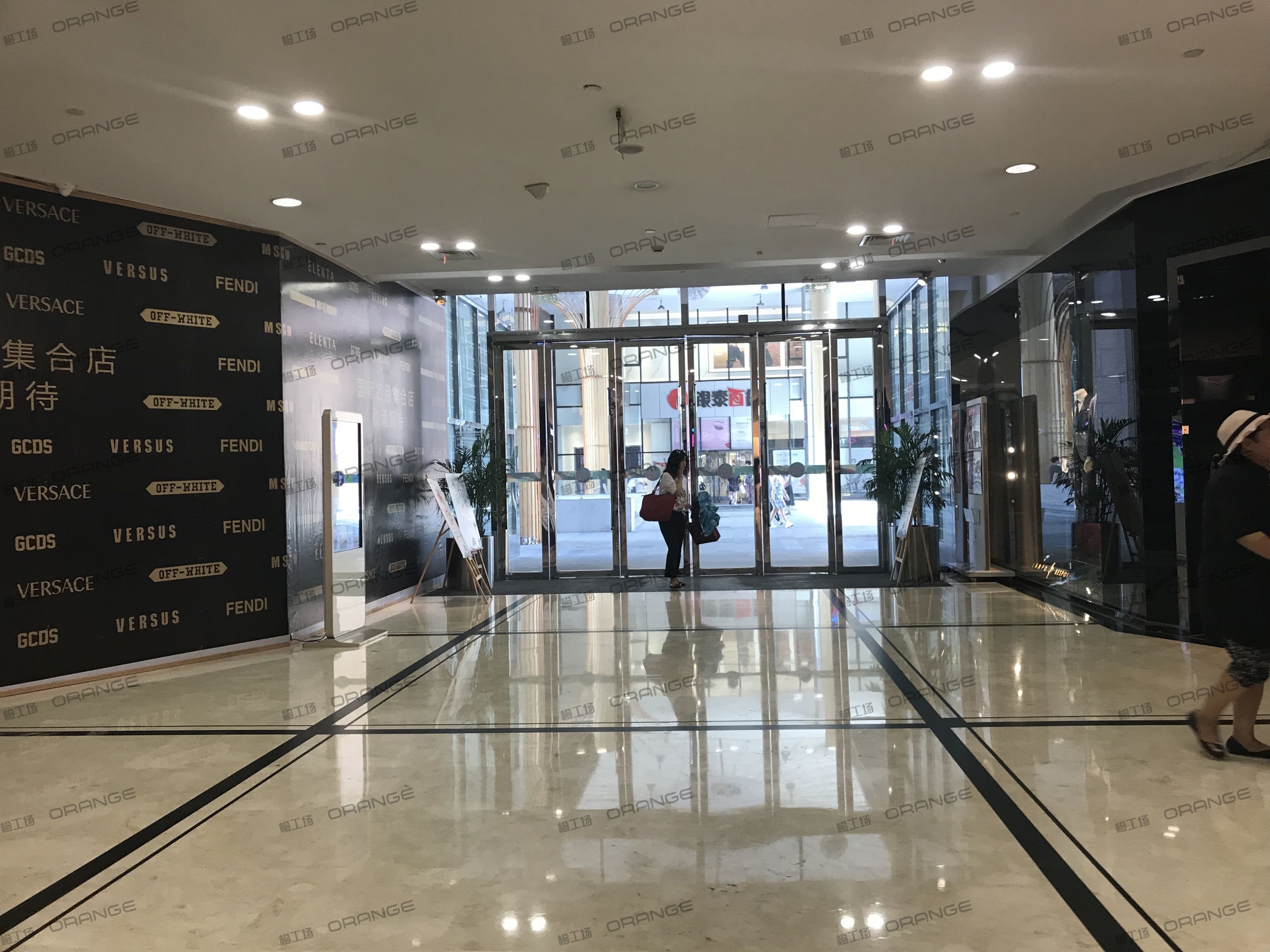 宁波天一国际购物中心-室内一层东门内4