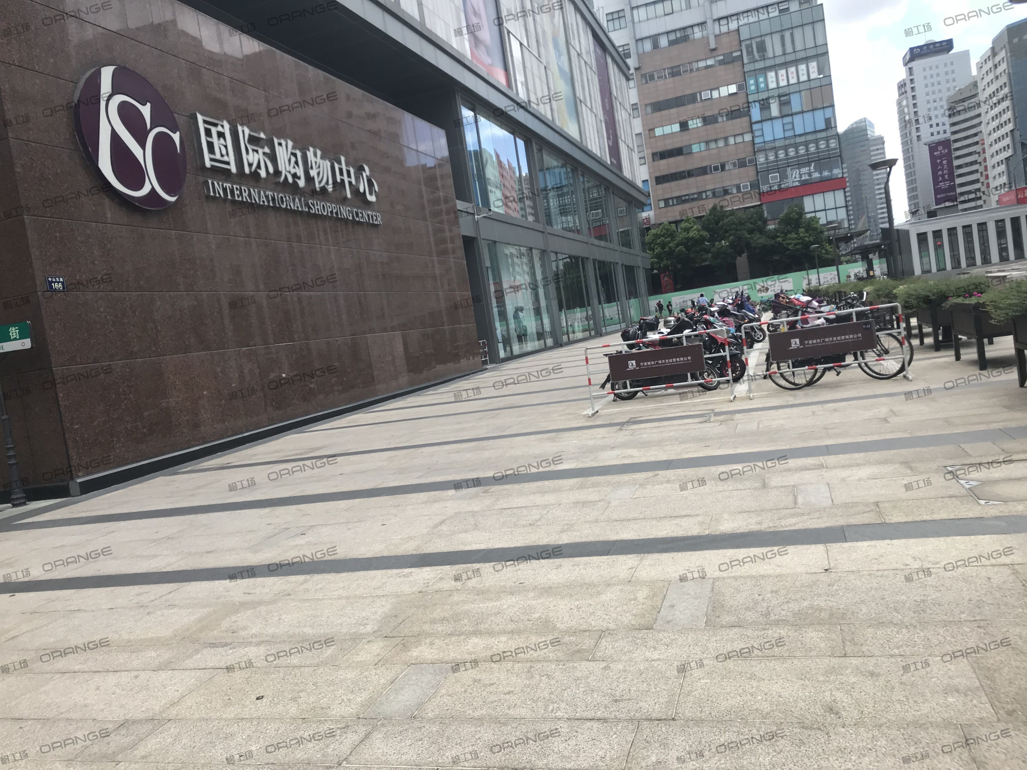 宁波天一国际购物中心-室外东北广场1