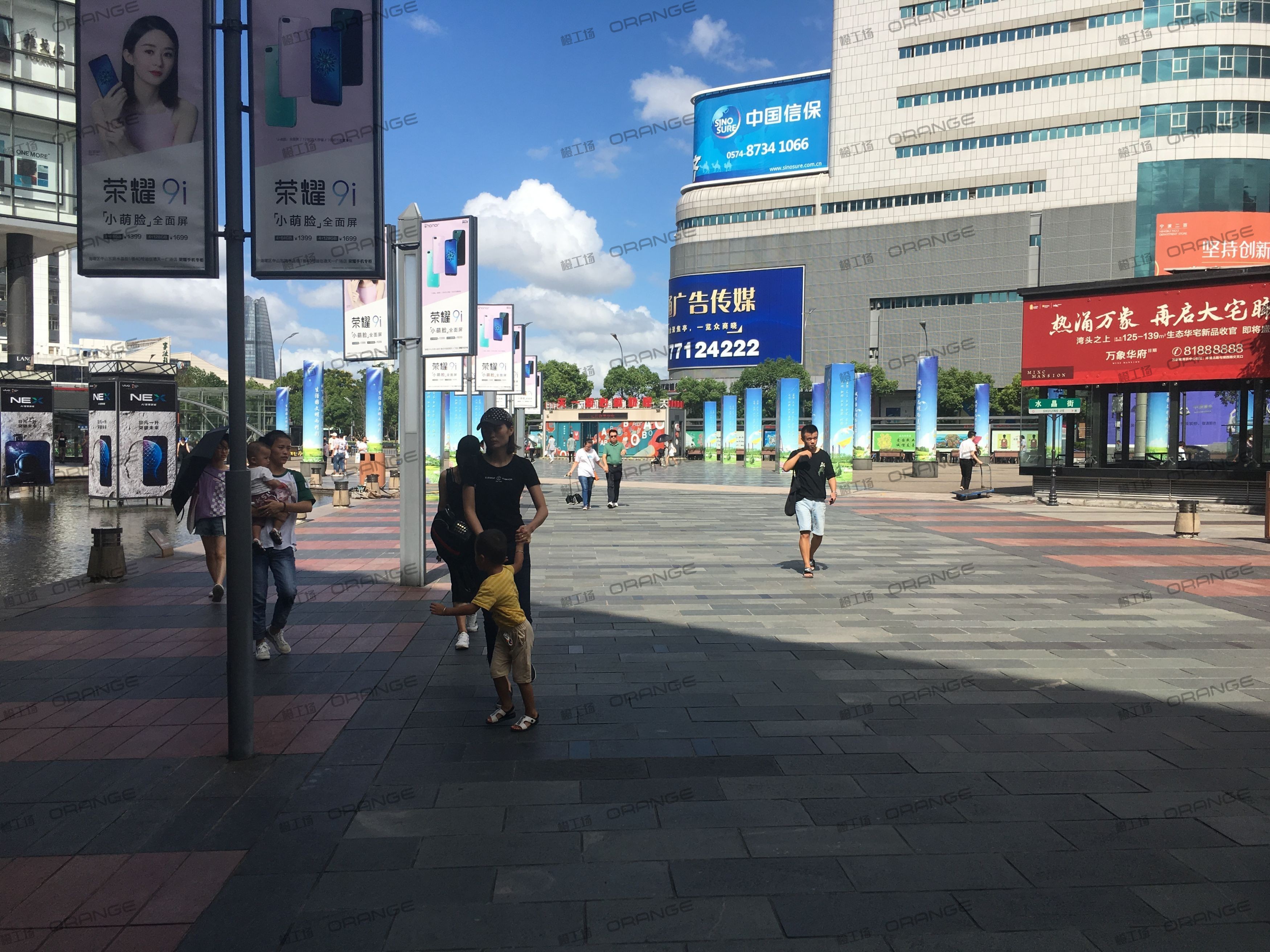 宁波银泰百货(天一店)-室外东南侧东走廊c4