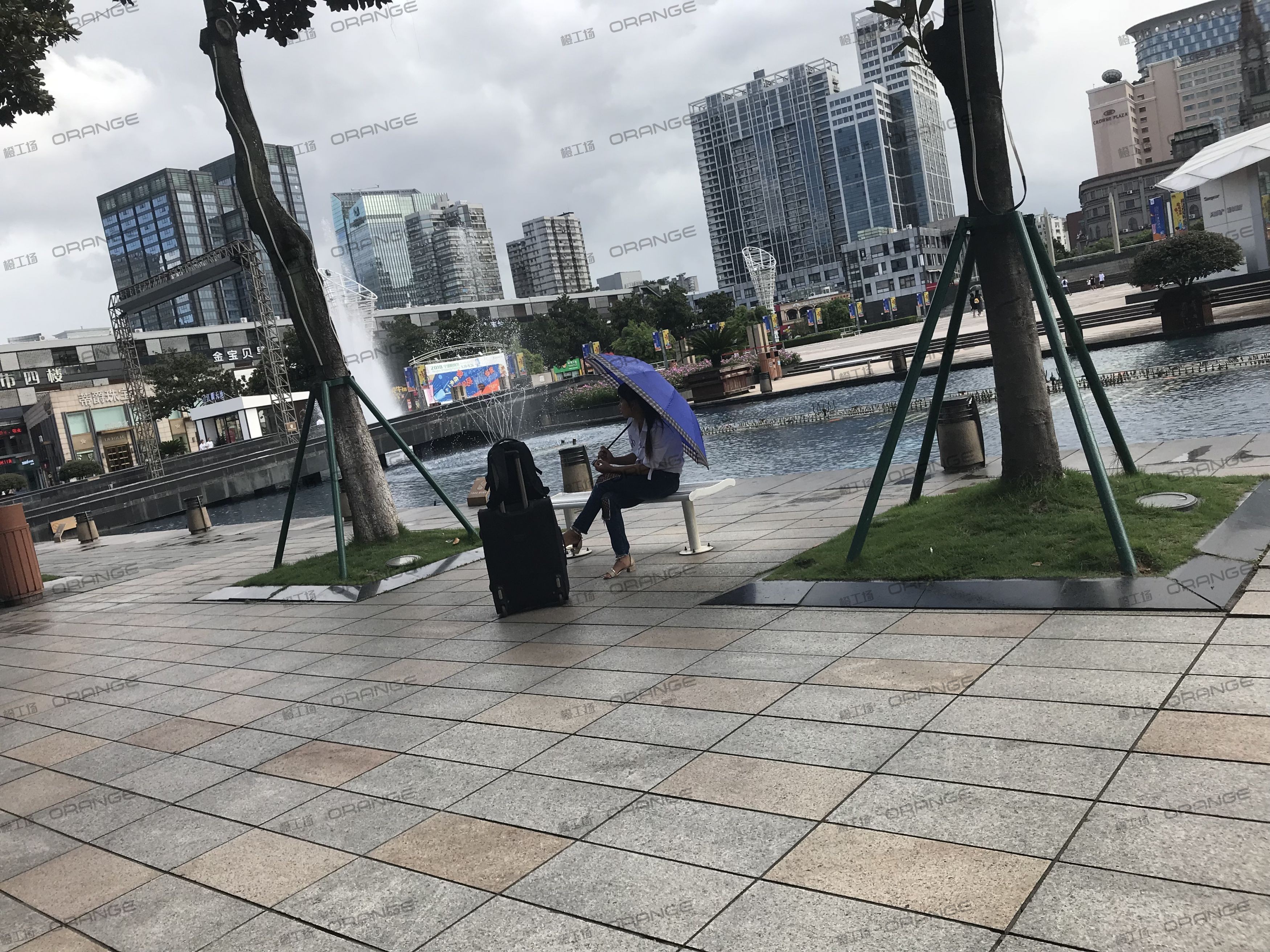 宁波天一国际购物中心-室外南走廊B3