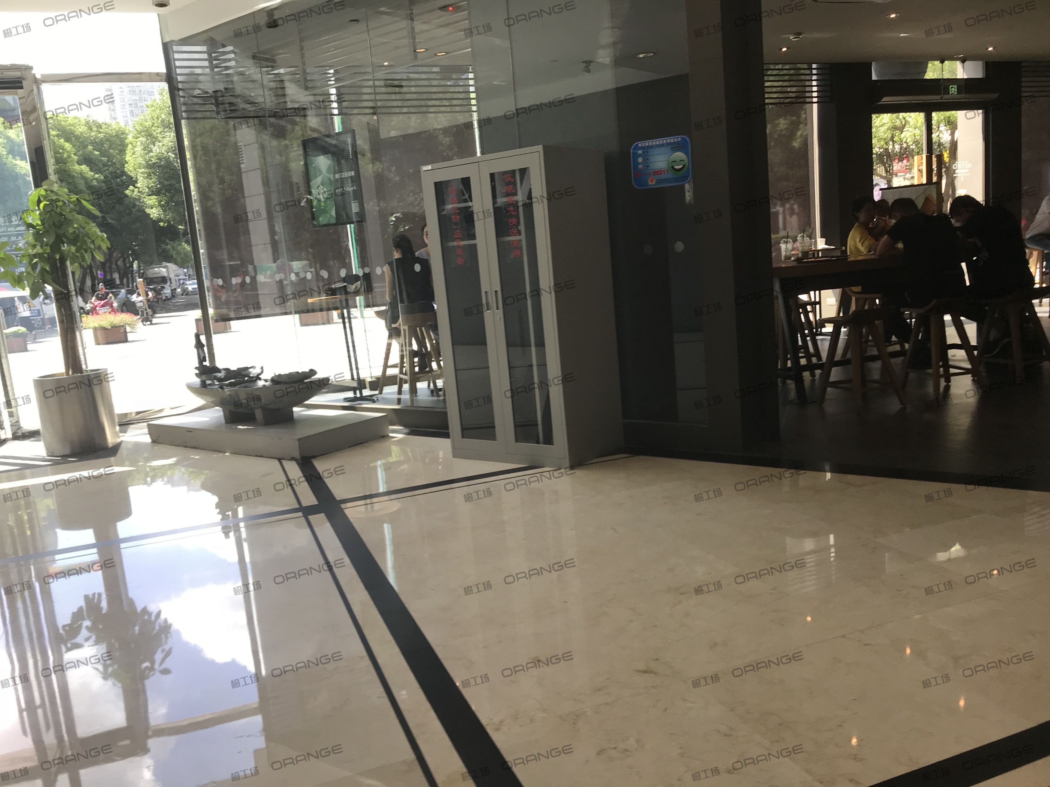 宁波天一国际购物中心-室内一层西一门内2