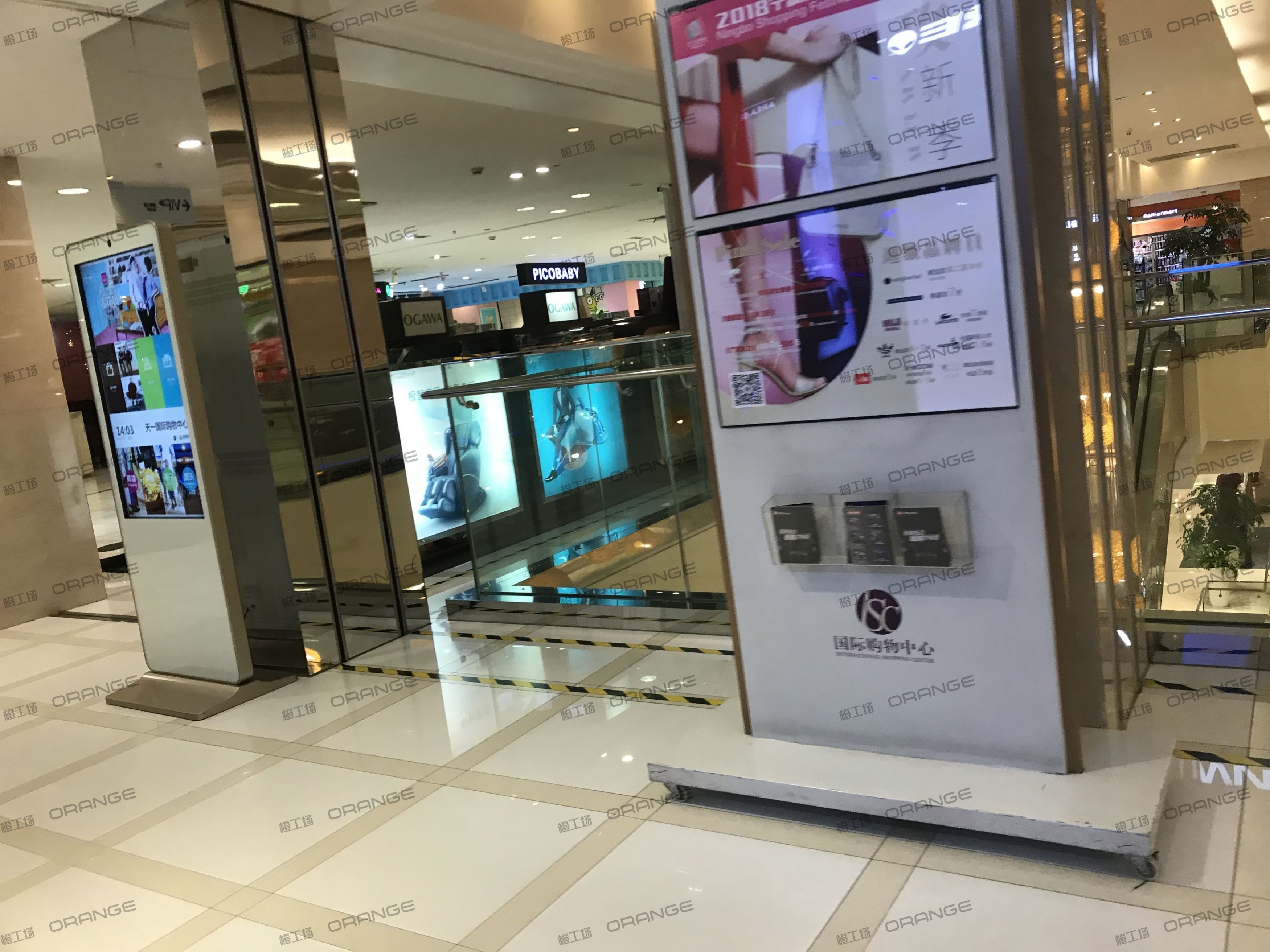 宁波天一国际购物中心-室内四层南扶梯东4