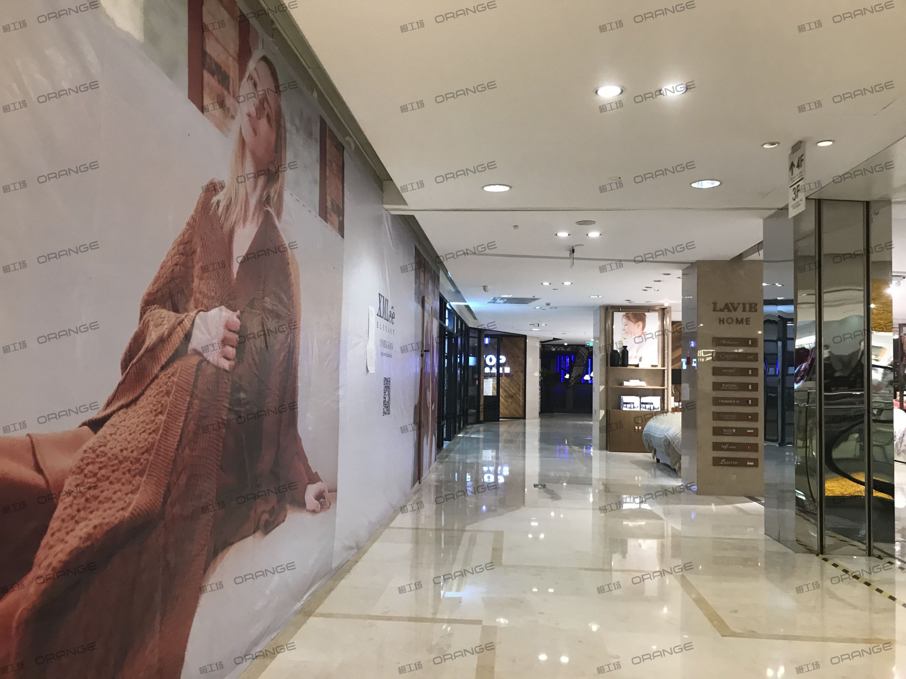 宁波天一国际购物中心-室内三层南扶梯东1