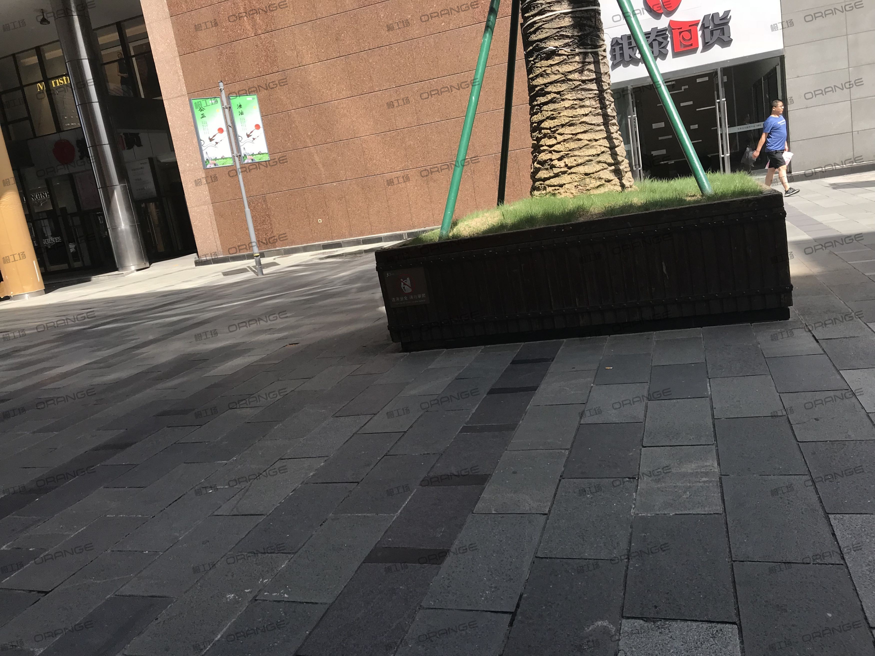 宁波天一国际购物中心-室外东走廊B1