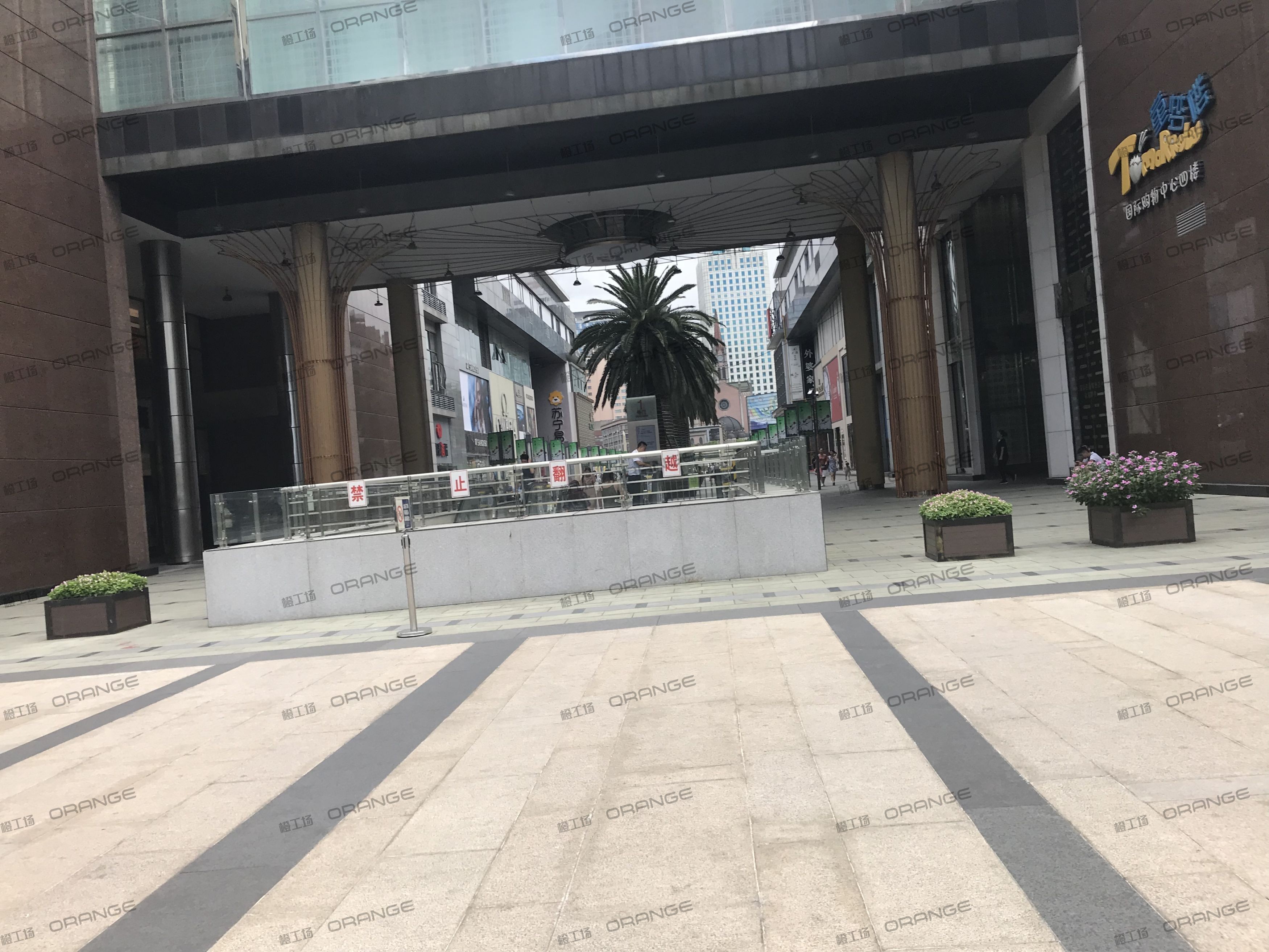 宁波天一国际购物中心-室外东北广场3