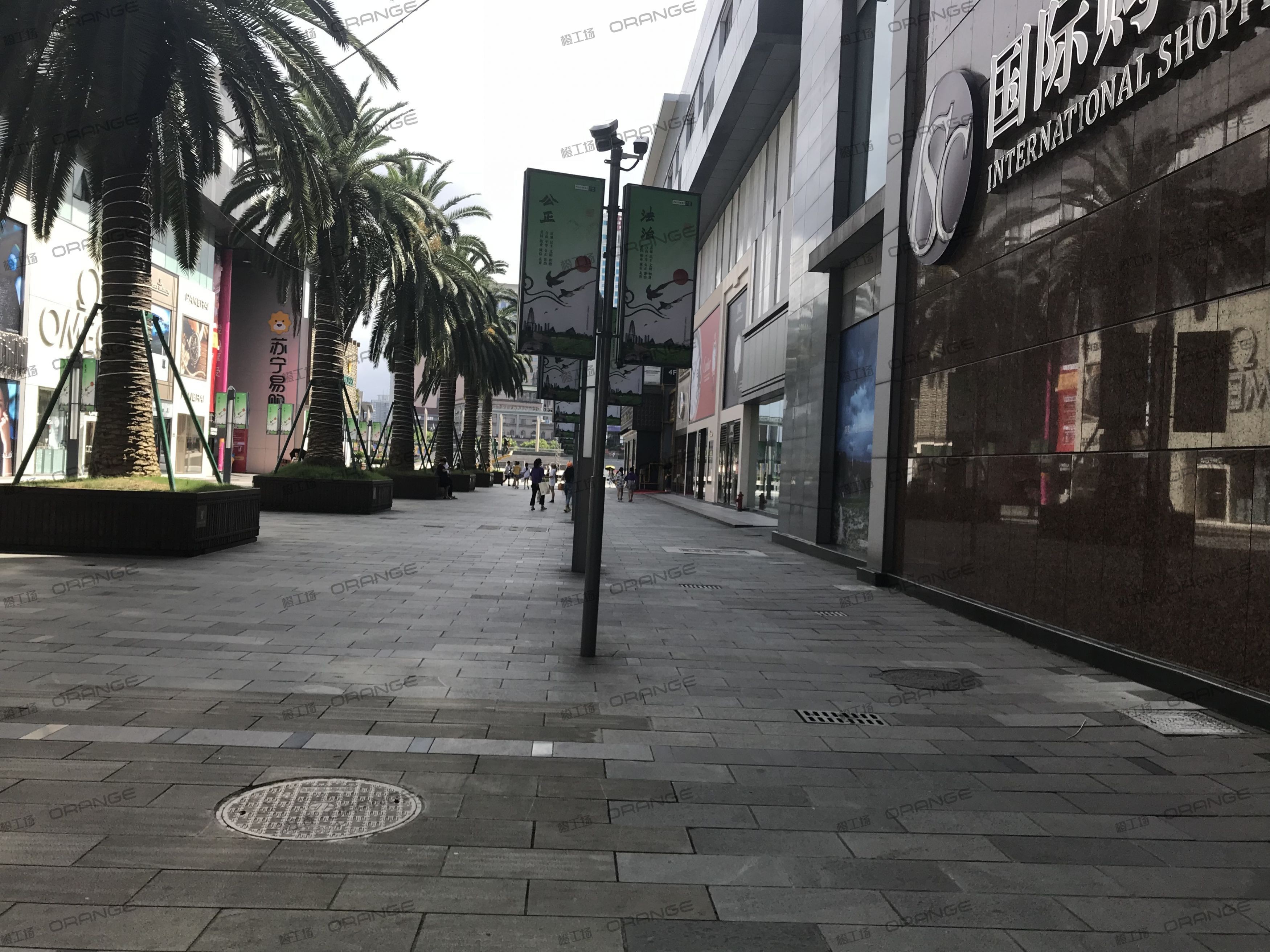 宁波天一国际购物中心-室外东走廊B4