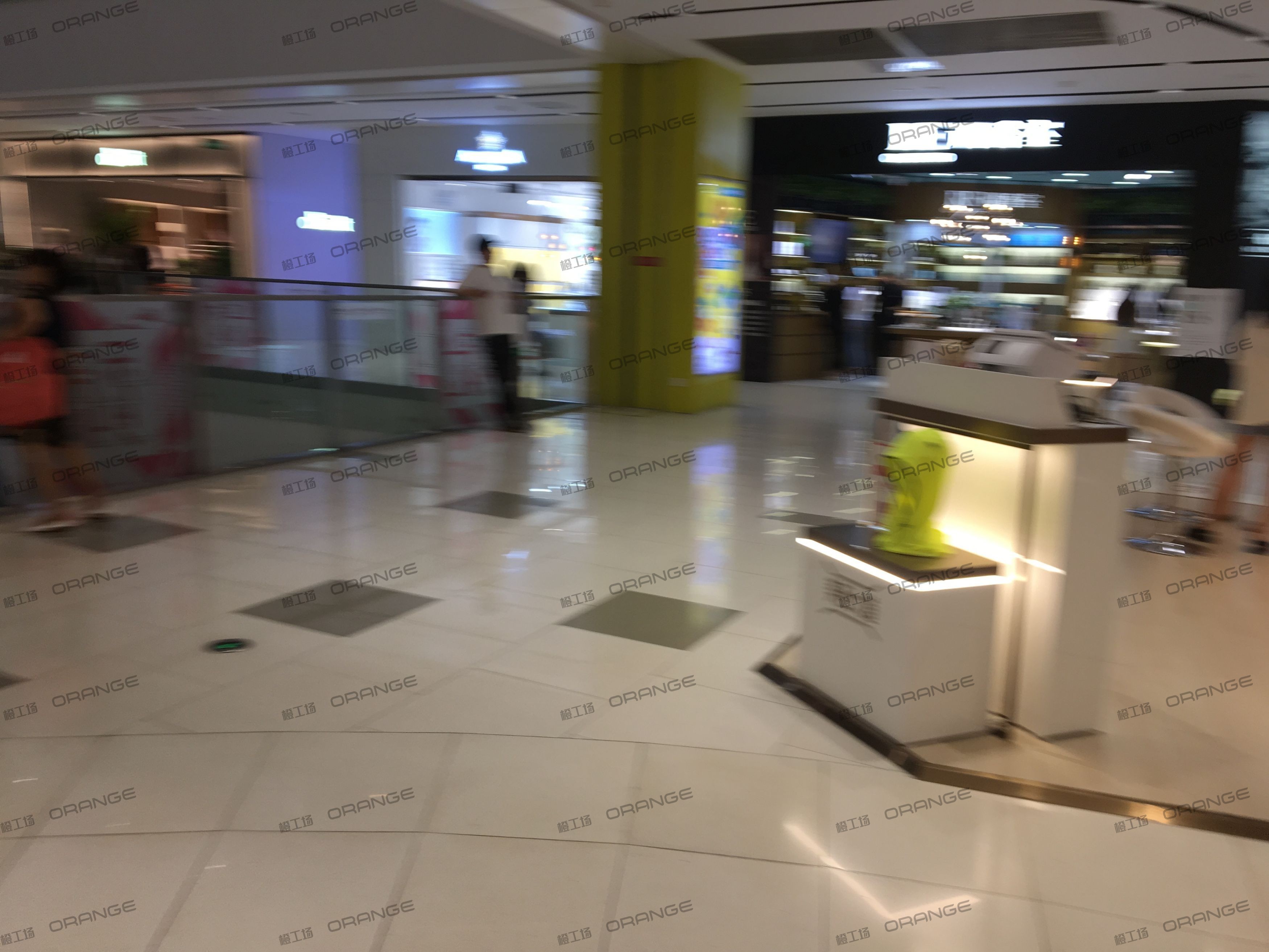 宁波来福士广场-室内二层东侧环廊南4