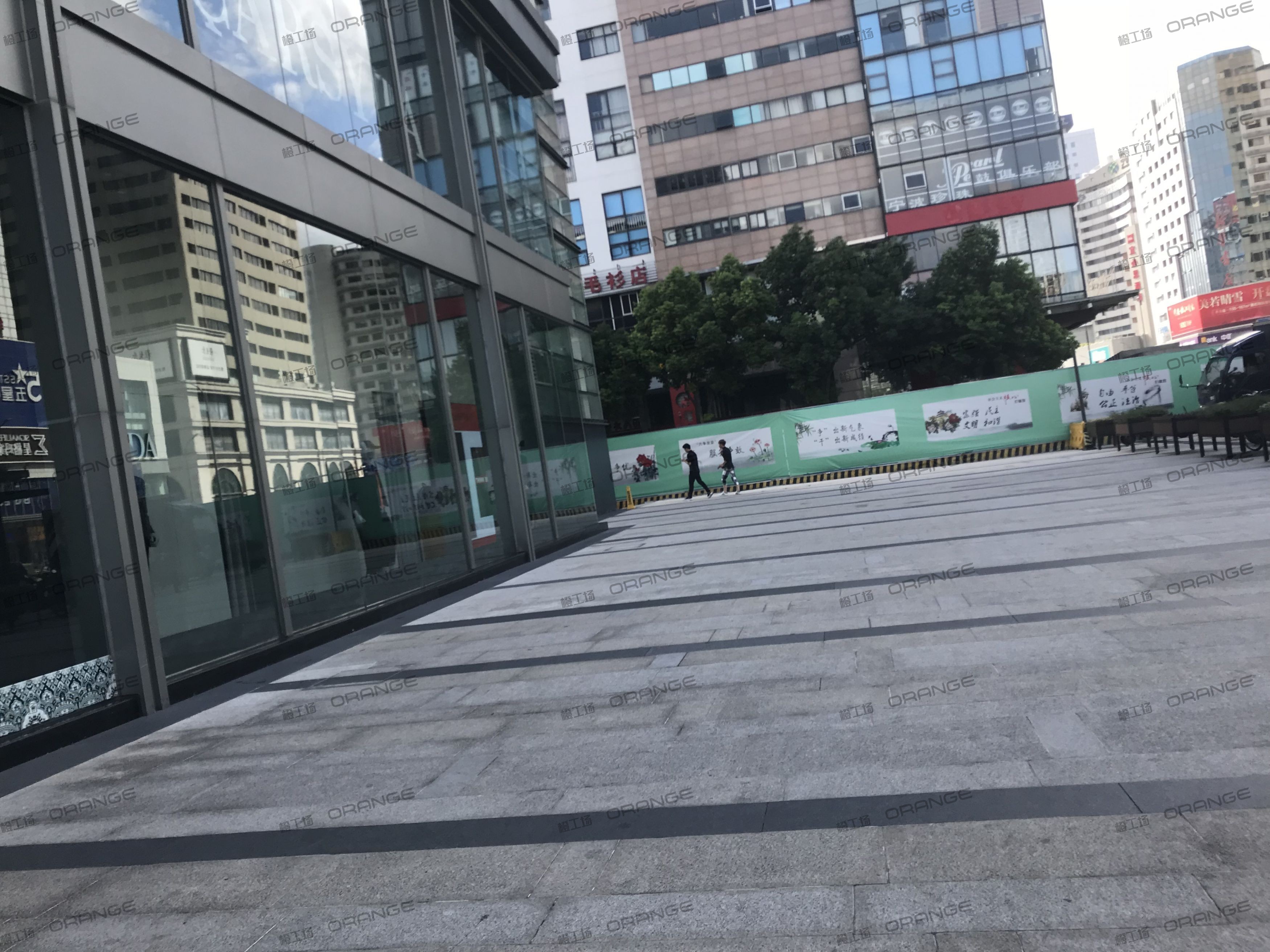 宁波天一国际购物中心-室外北走廊B1