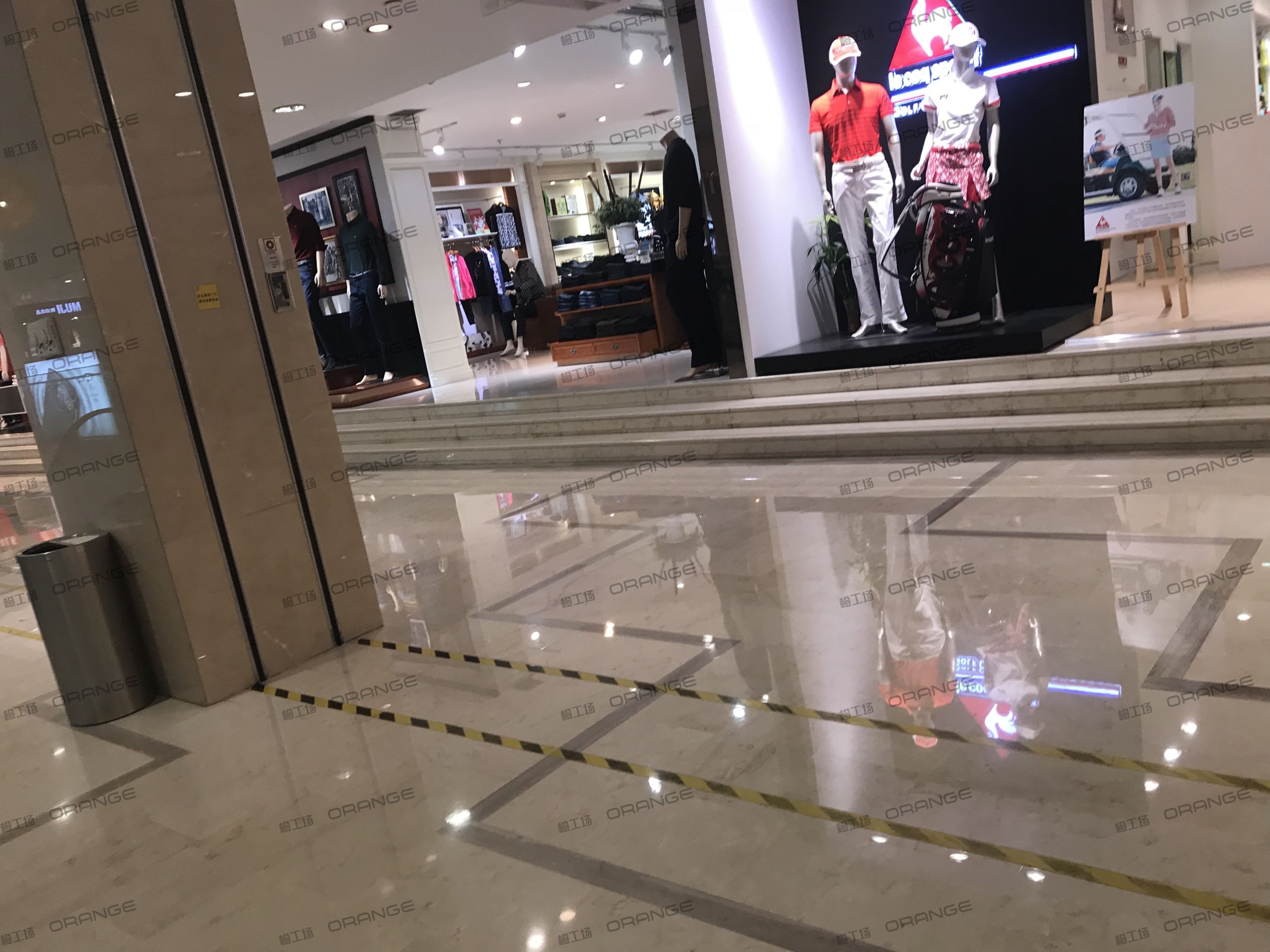 宁波天一国际购物中心-室内二层南扶梯北3