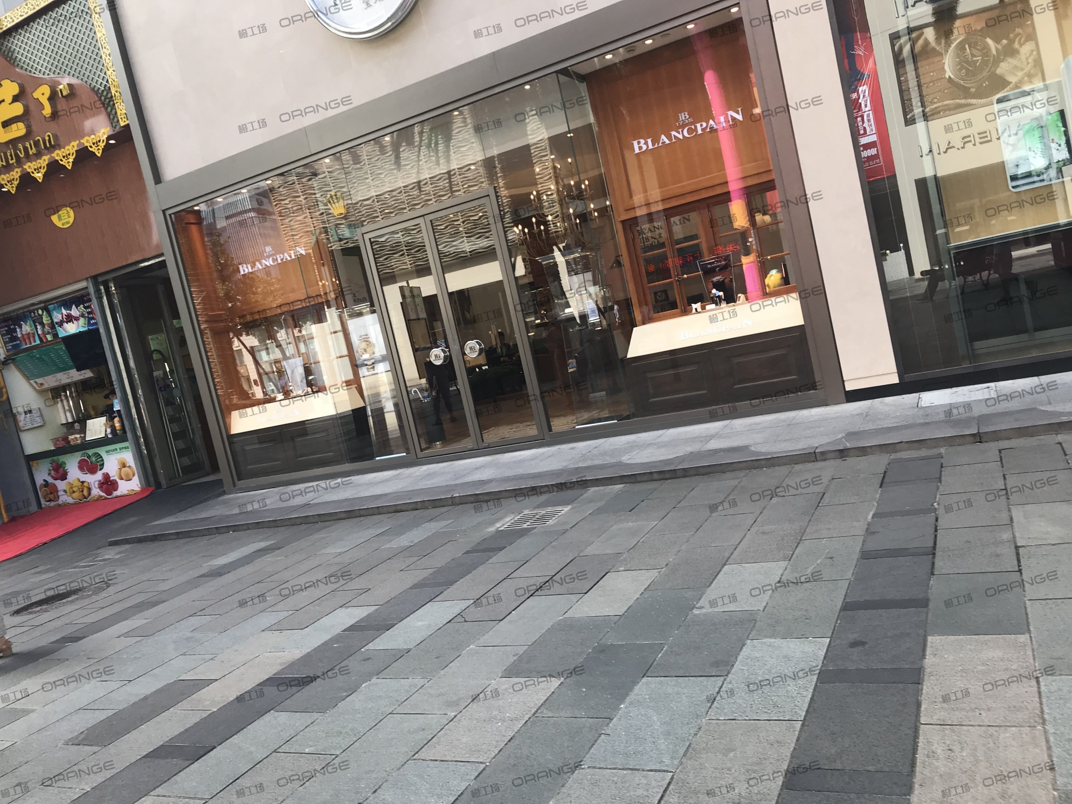 宁波天一国际购物中心-室外东走廊D2