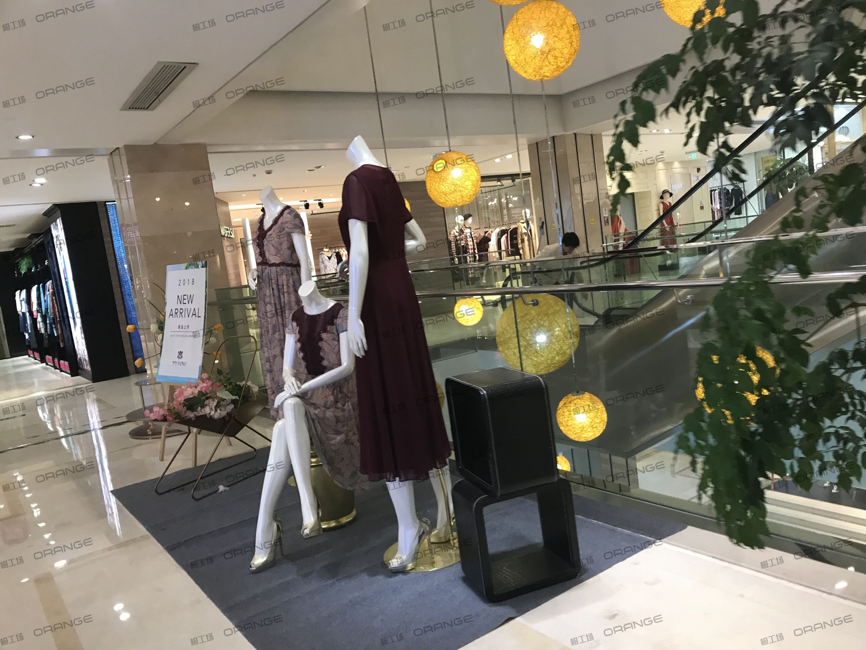 宁波天一国际购物中心-室内三层南扶梯南4