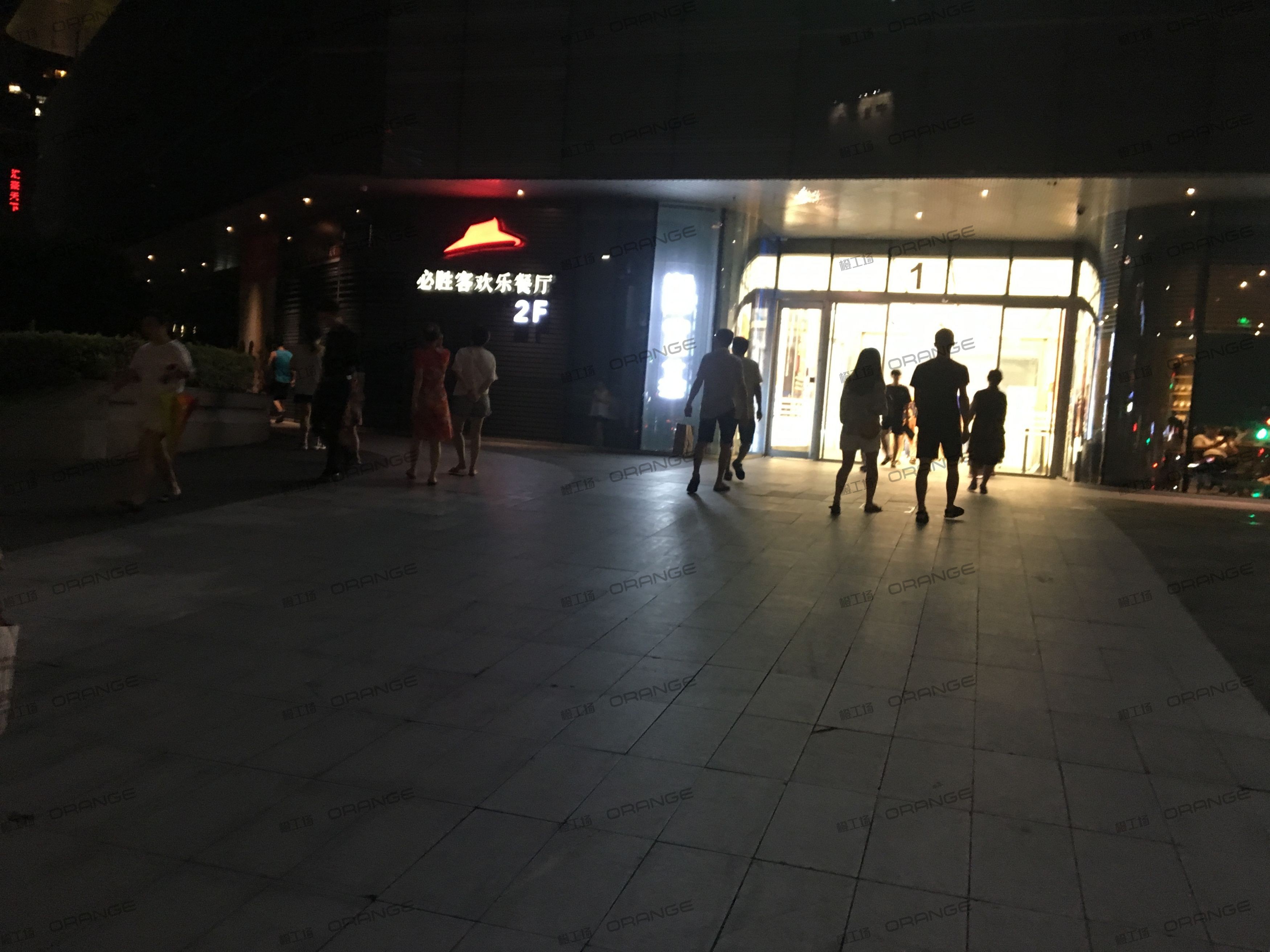 宁波来福士广场-室外南门外2