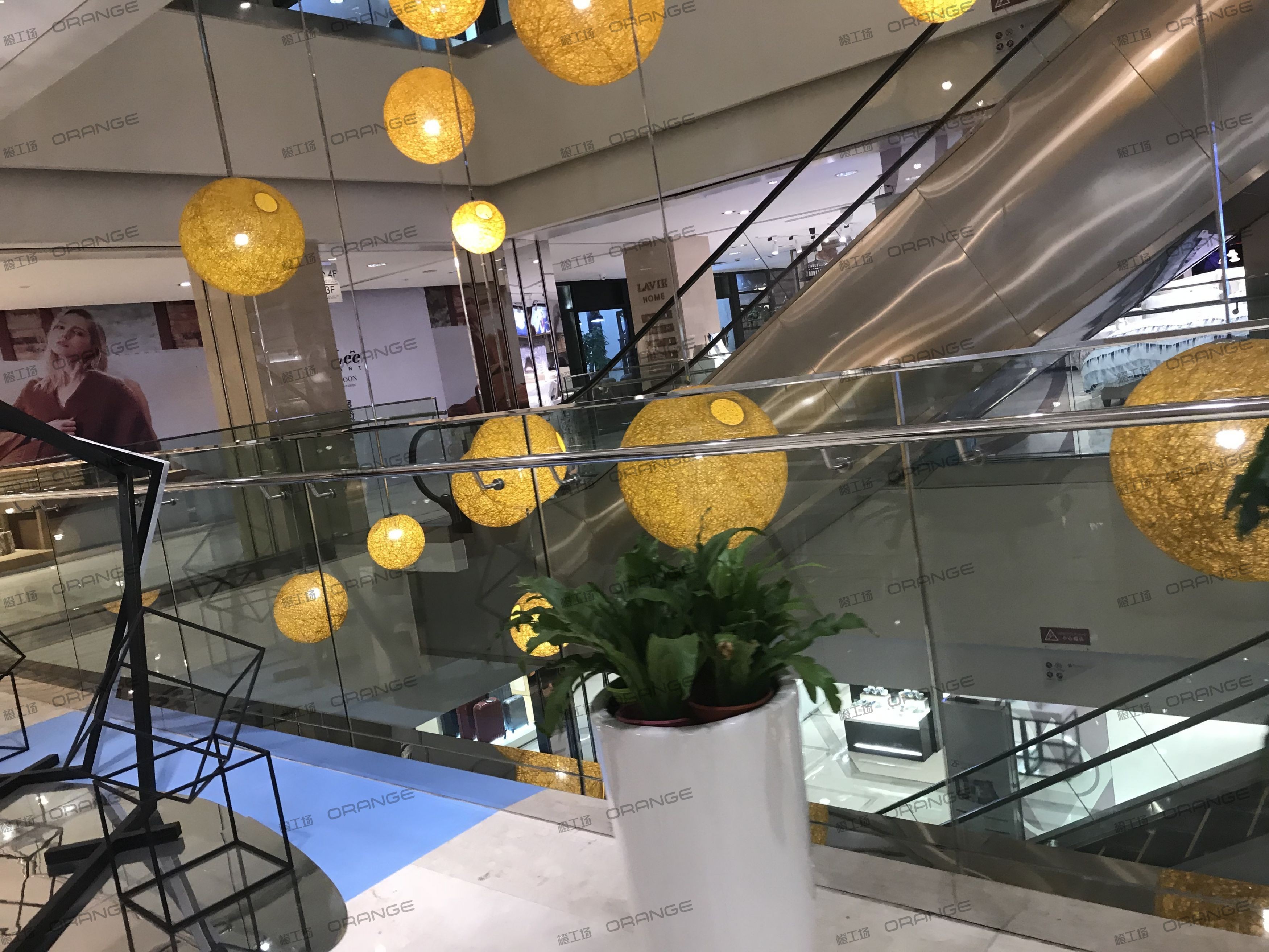 宁波天一国际购物中心-室内三层南扶梯北4