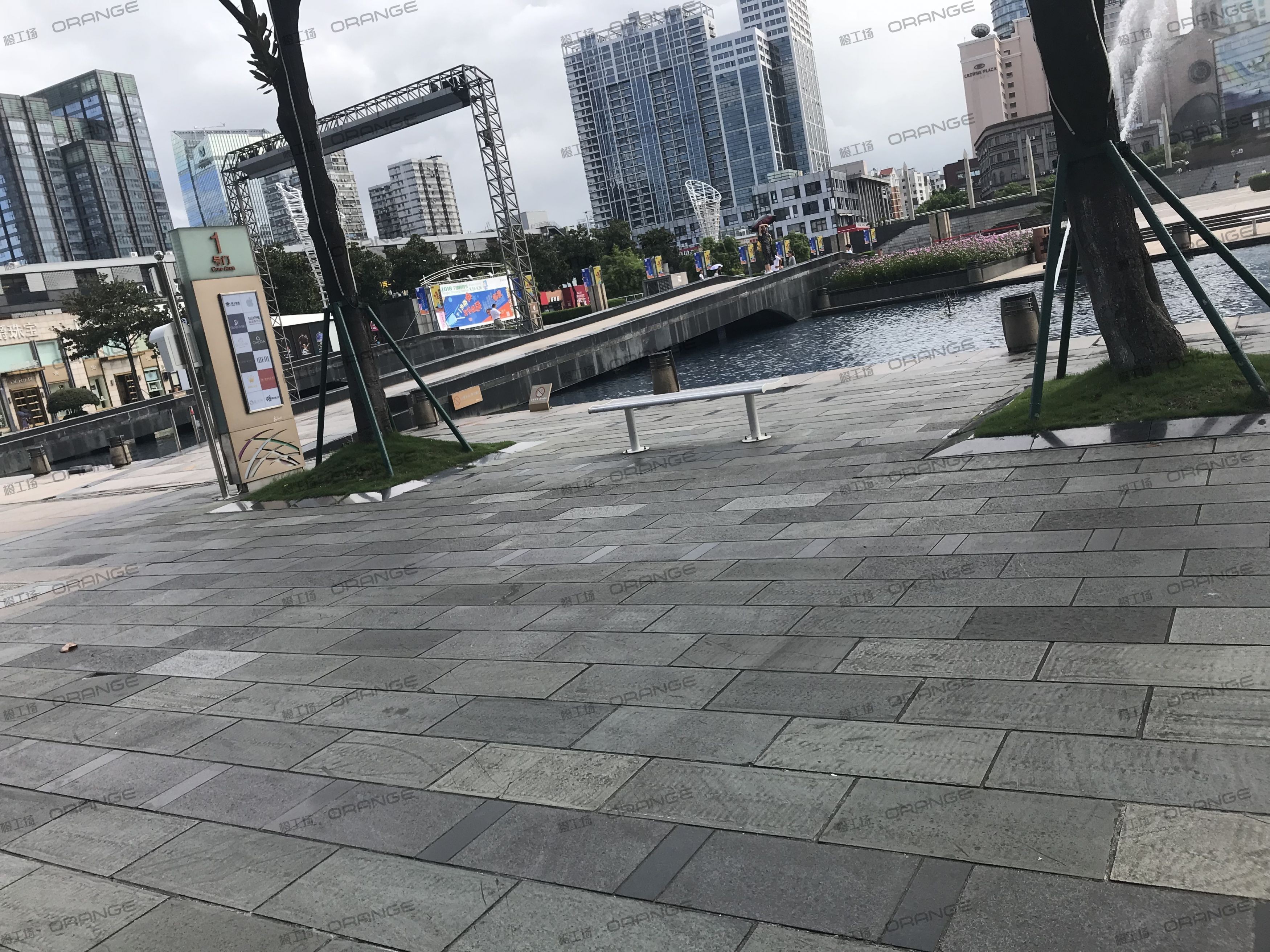 宁波天一国际购物中心-室外南走廊A3