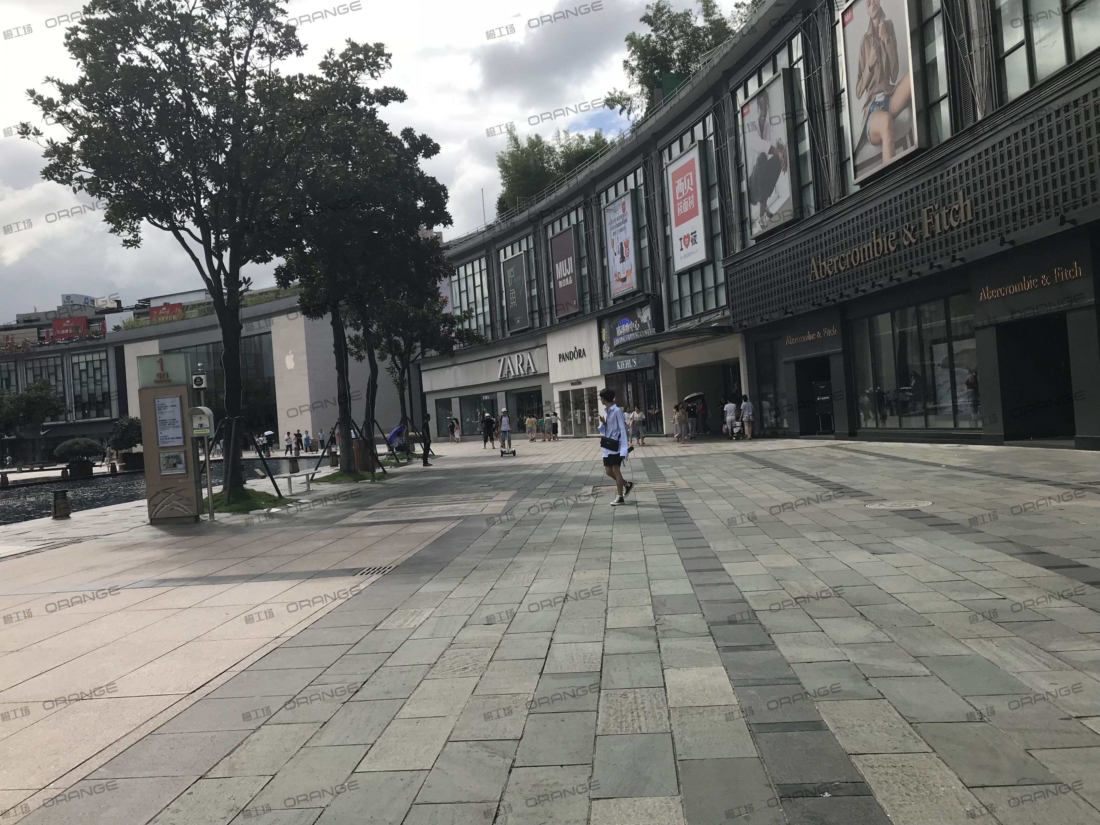 宁波天一国际购物中心-室外东南广场4