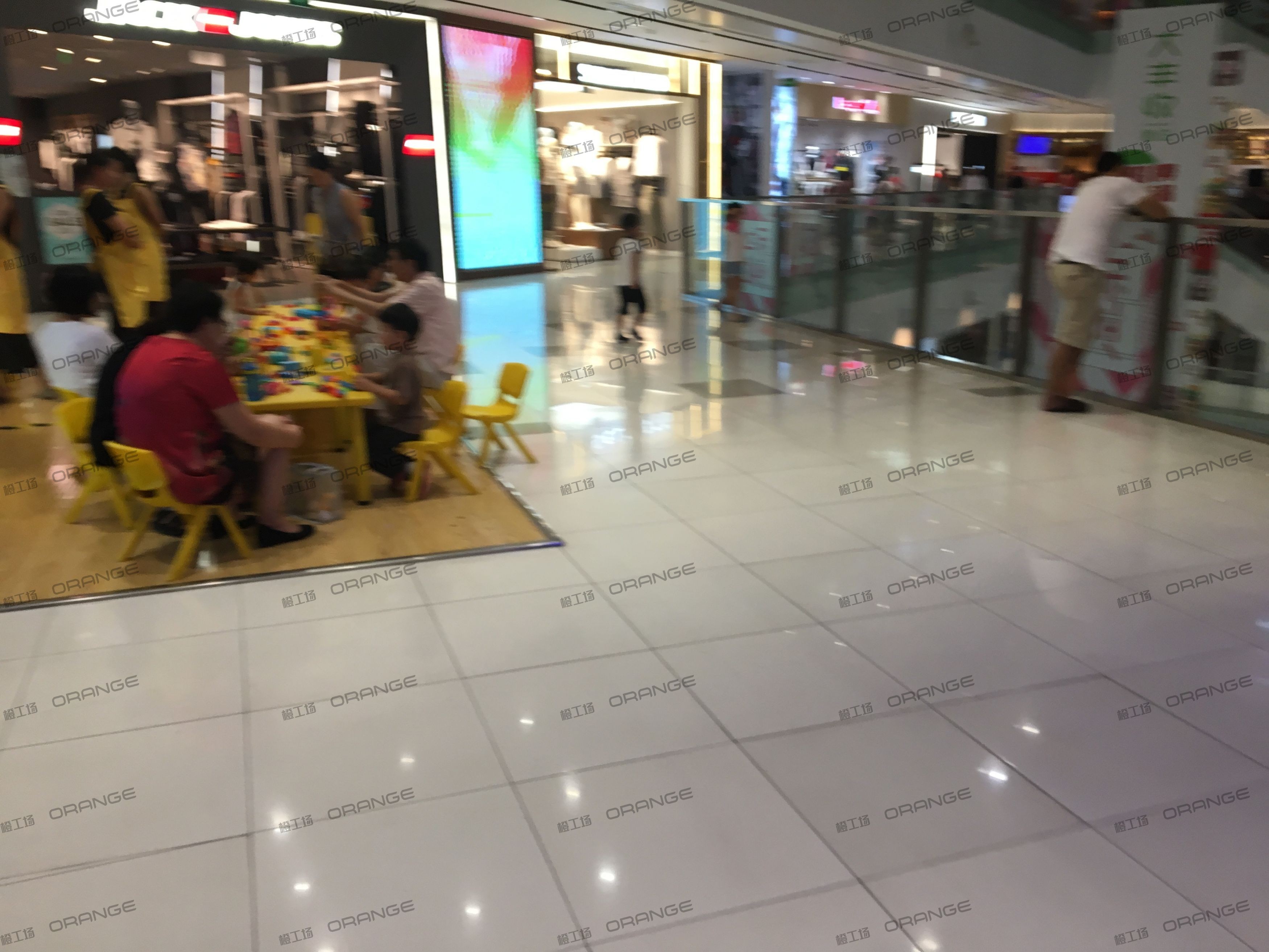 宁波来福士广场-室内三层东侧环廊南1