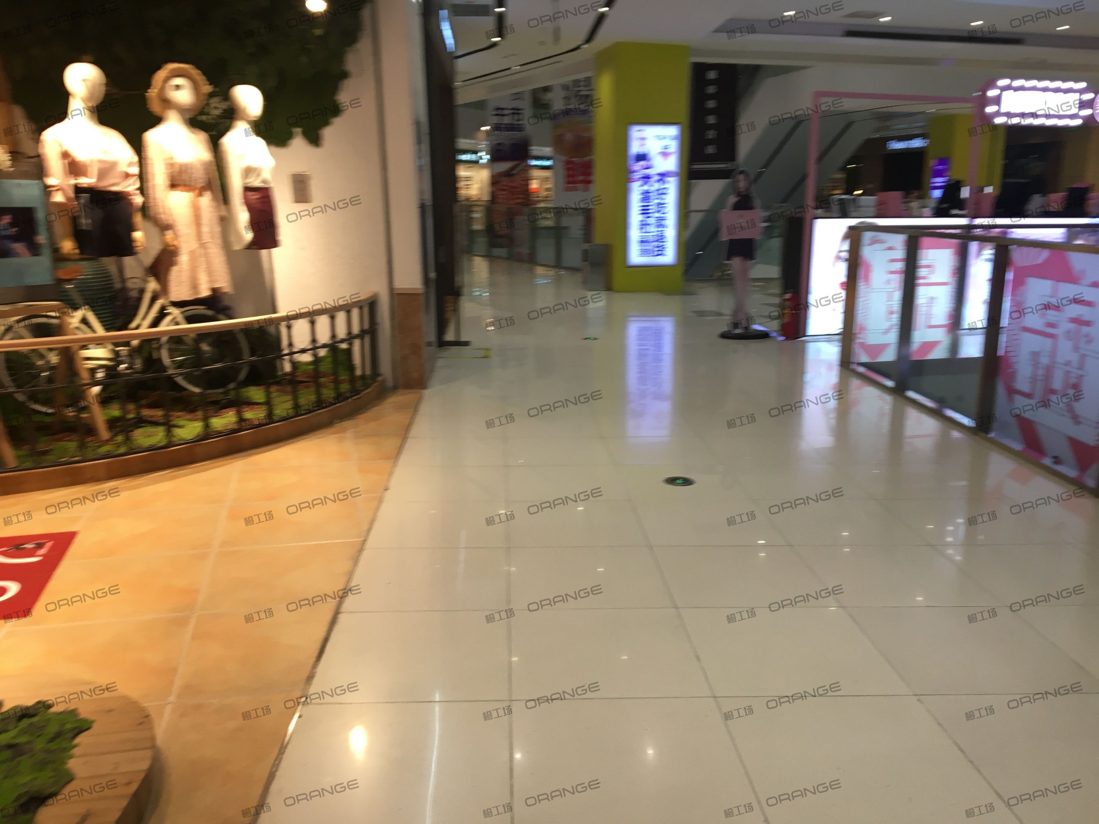 宁波来福士广场-室内二层东侧环廊西a2