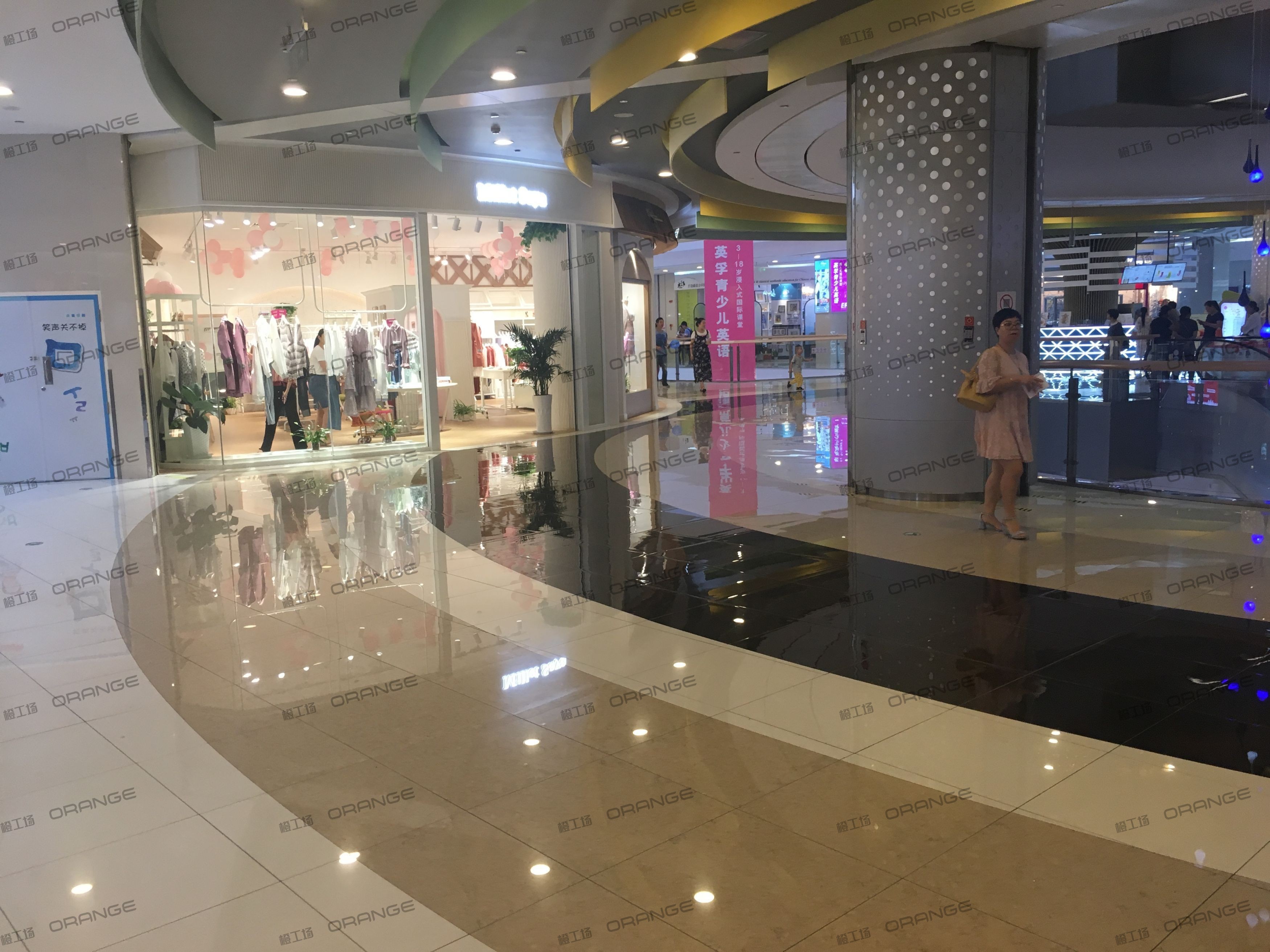 宁波高鑫广场-室内二层东南环廊东2