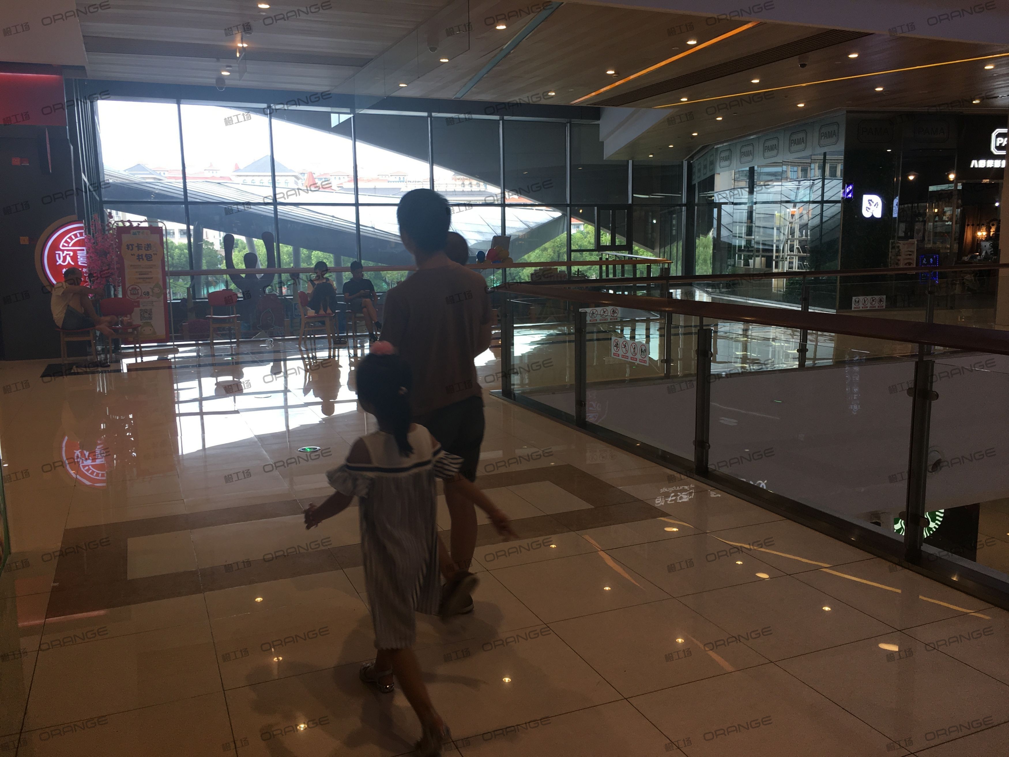 宁波高鑫广场-室内二层西南环廊南4