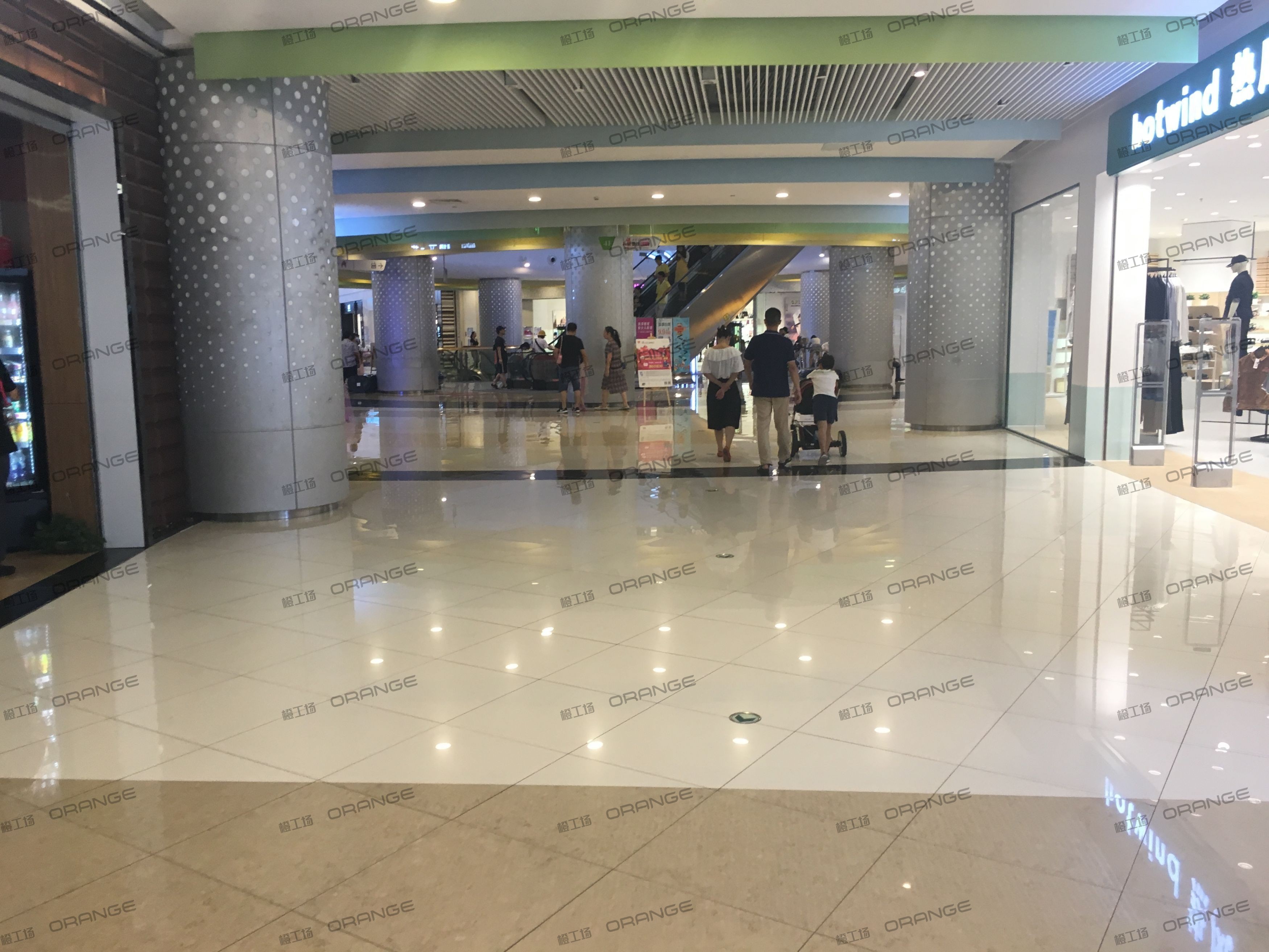 宁波高鑫广场-室内一层东南门内走廊B2