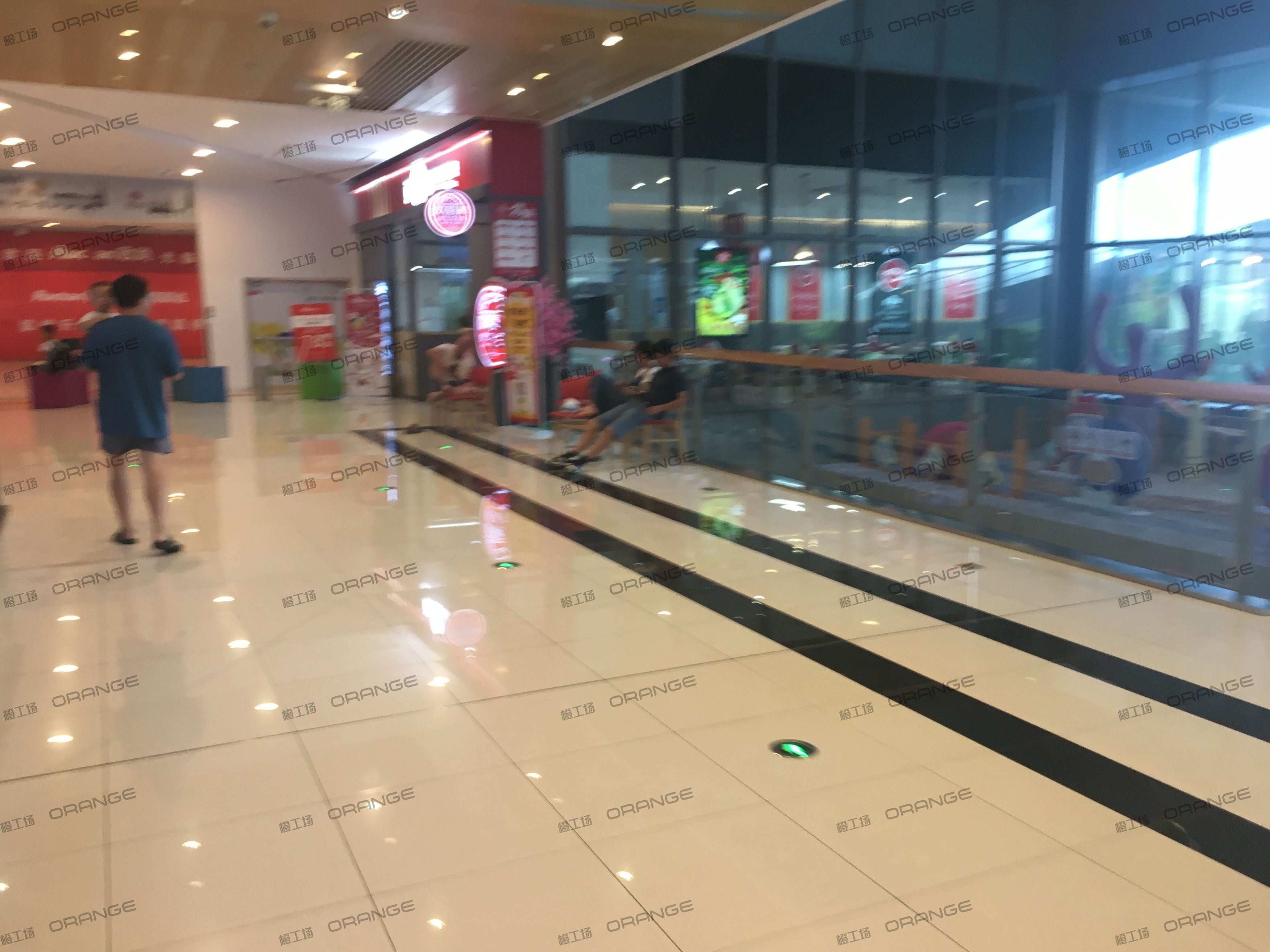 宁波高鑫广场-室内二层西南环廊西4