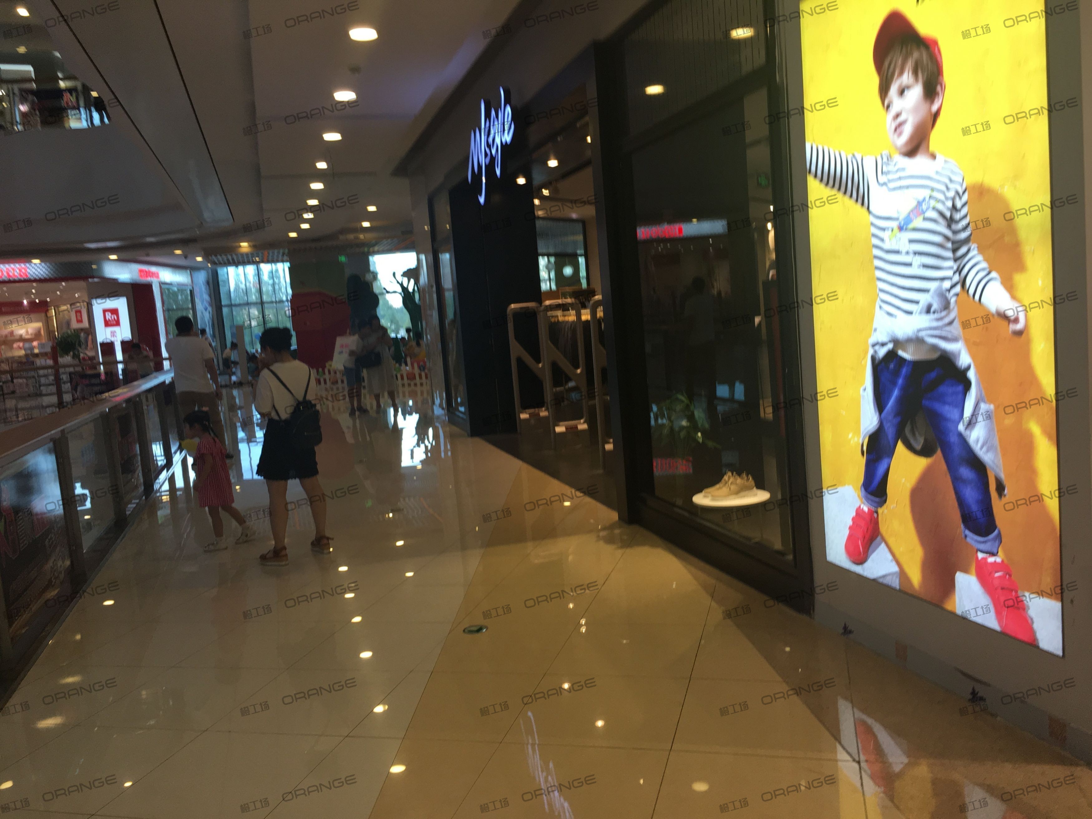 宁波高鑫广场-室内二层西北环廊东2