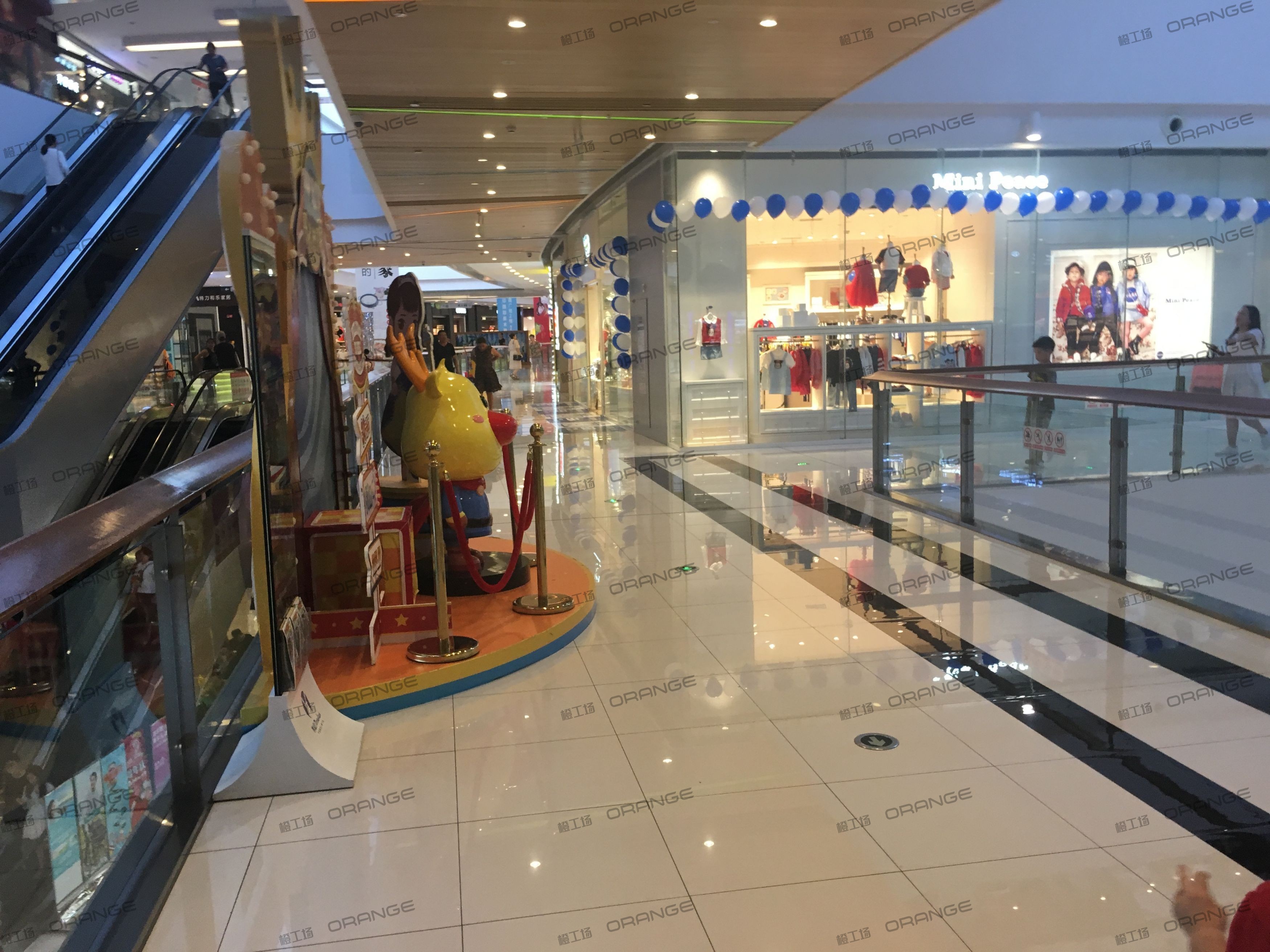 宁波高鑫广场-室内二层西南环廊东2